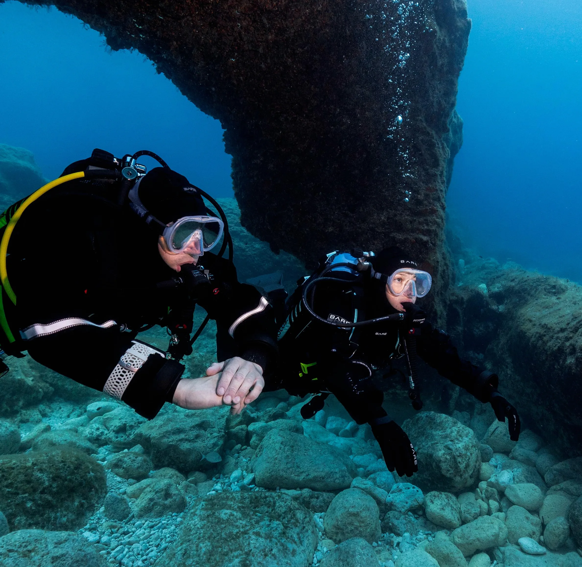 Hollis Máscara M-1 | Ideal para buceo y esnórquel | Cristal ultra transparente | Falda de silicona cómoda sin marco | Amplia gama de visión | Visión sin distorsión | Fantástica visibilidad del color