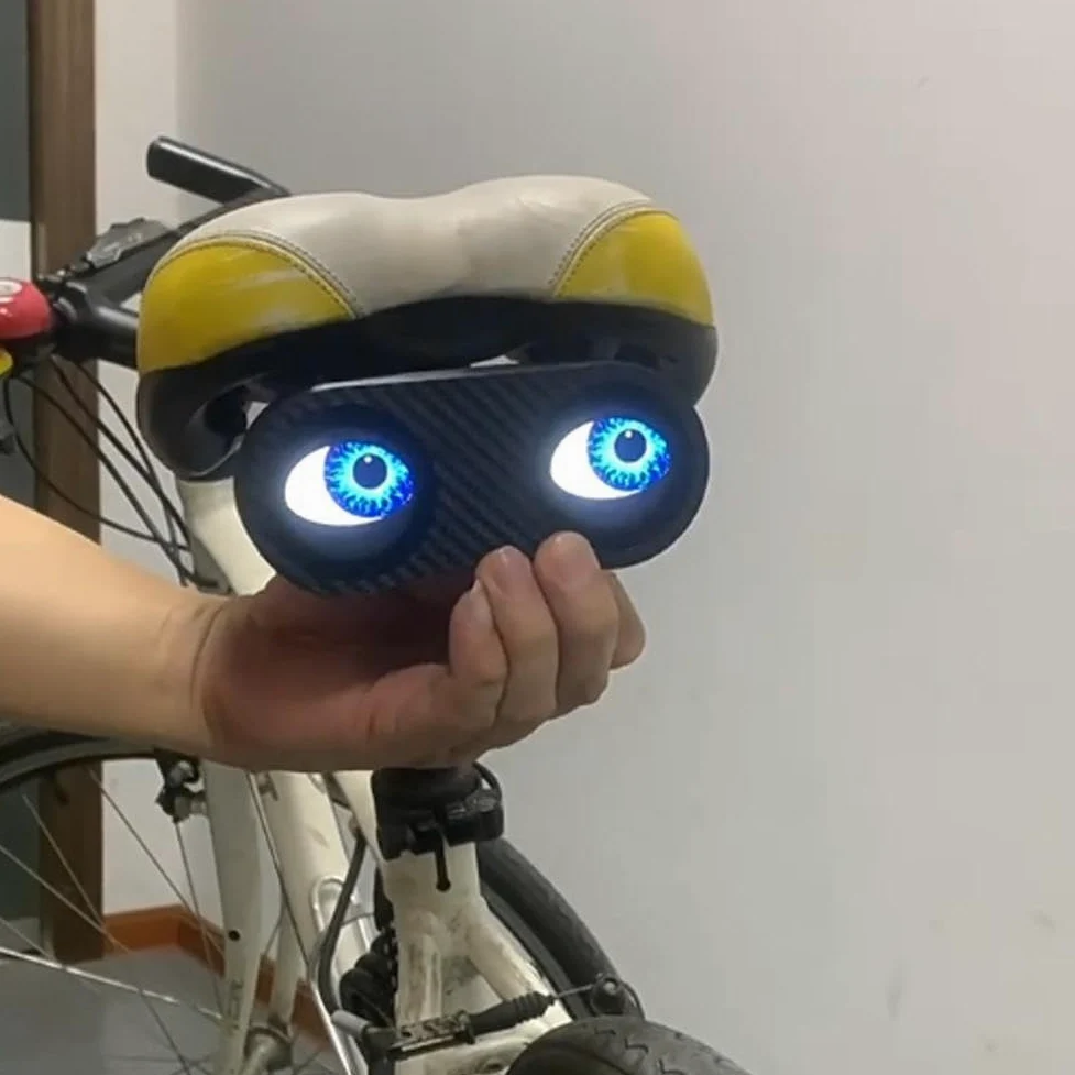 Luz trasera de la bicicleta de los ojos del demonio, luces traseras de la bicicleta de los ojos programables impermeables, luz trasera de la bicicleta de los ojos del diablo recargable USB inteligente