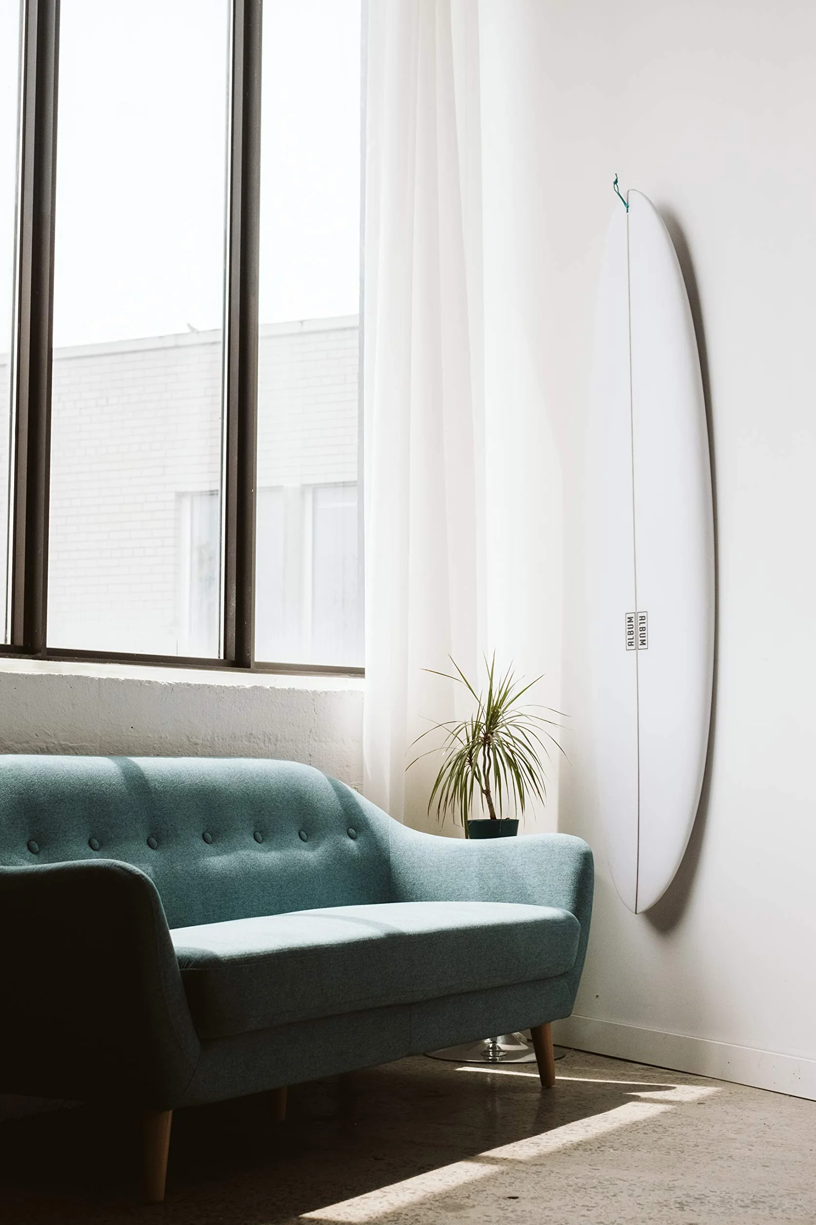 Shepps Hidden Surfboard Wall Mount for FCS/Future Plug - Patented Made in Canada (FCS I/II)