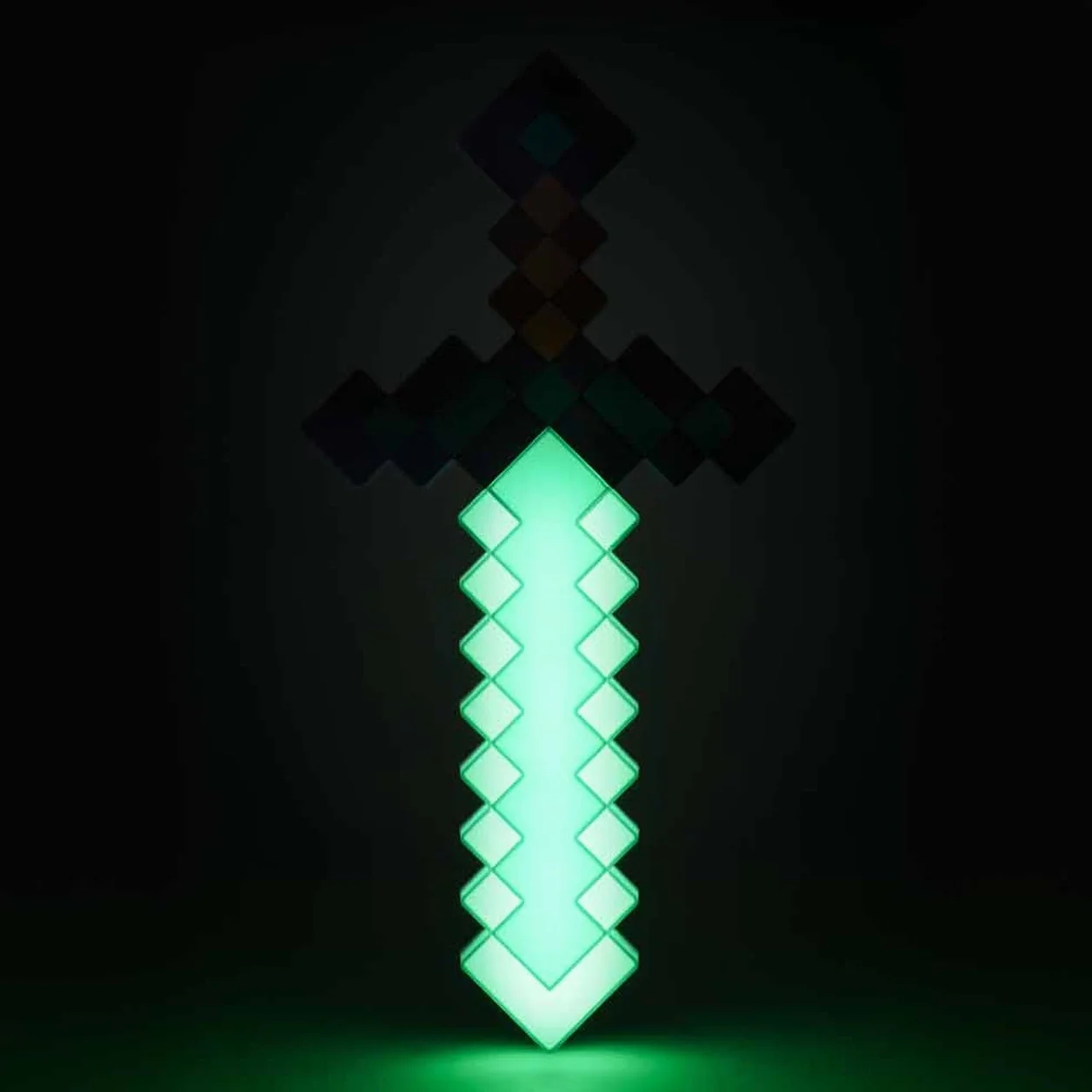 Espada de diamante Minecraft Oficial 3 Modos Luz Dinámica Reacción Sonido USB Batería Decoración