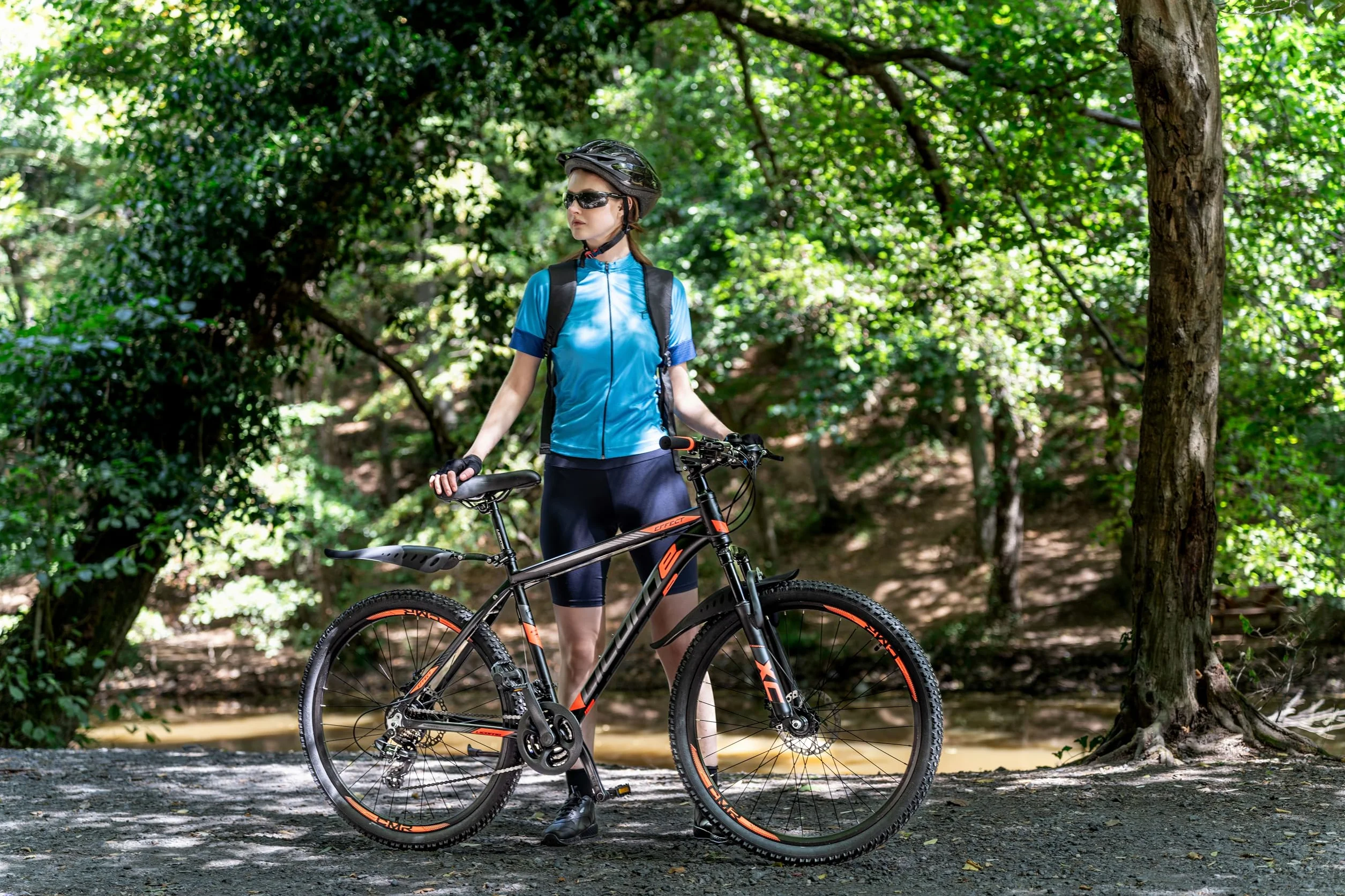 Licorne Bike Bicicleta de montaña prémium para niños, niñas, Hombres y Mujeres, Cambio de 21 velocidades, para Hombre, Effect, Niñas, Negro/Naranja (2 Frenos de Disco) 26"