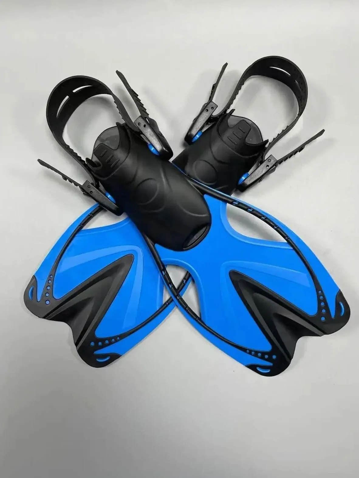 Aletas de Entrenamiento Zapatos de Rana universales for niños, Aletas Cortas Ajustables Silicona for Asistencia al Buceo, Equipo Entrenamiento liviano for para Entrenamiento Acuático