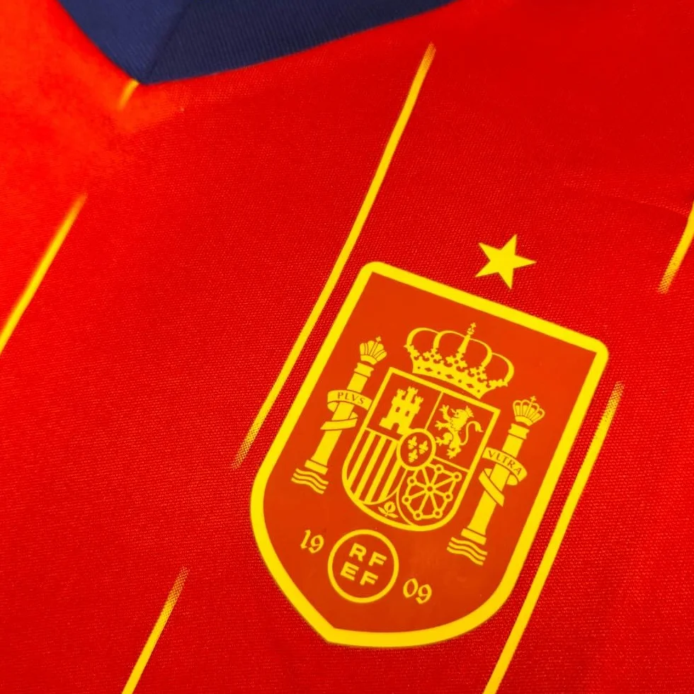 Camiseta Seleccion Española Mundial 2026-2028 Replica Oficial | LAMINE YAMAL #19 | Edición Actual | Escudo Bordado | Tejido Transpirable | Corte Unisex | Detalles Premium Aficionado