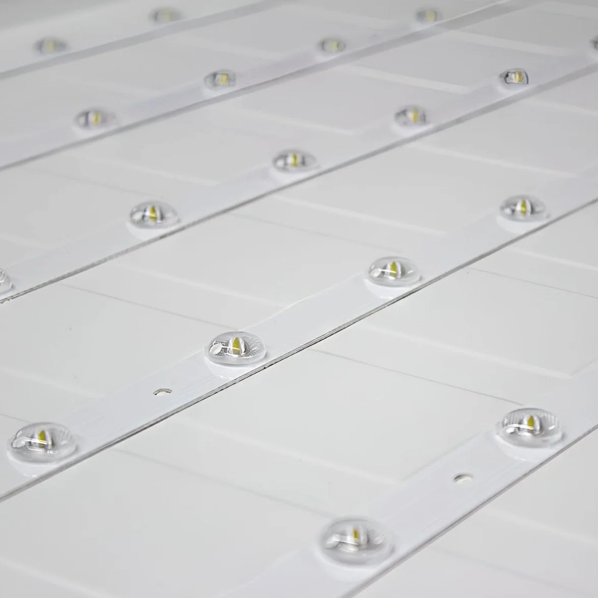 Panel LED 60x60 40W retroiluminado marco blanco 120º Luz fría para techo
