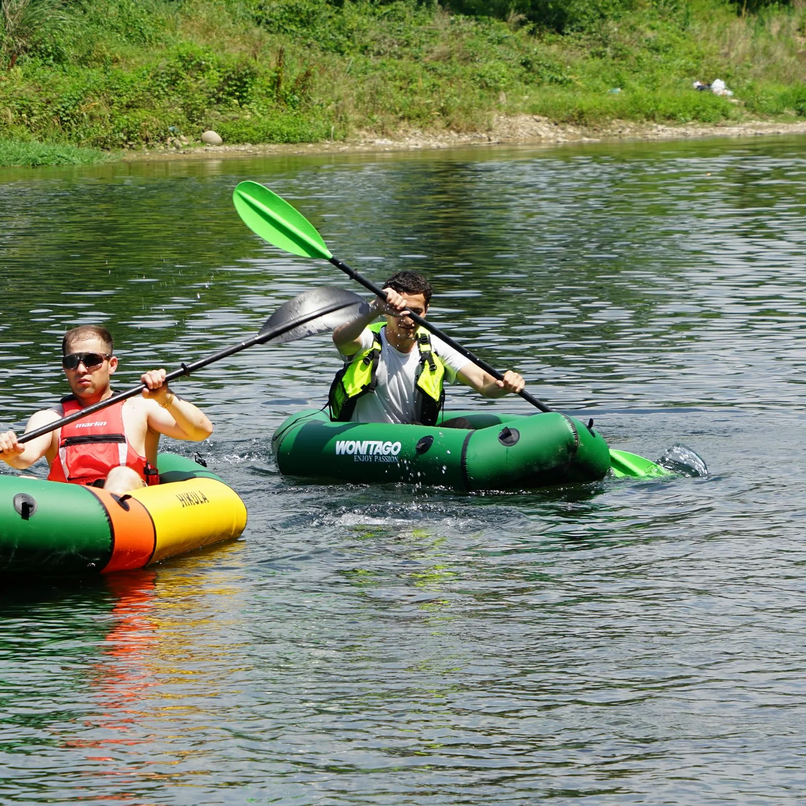 Packraft Kayak de Viaje Inflable de TPU con Asiento Suave Ligero para Rafting de Aguas Poco Profundas, para Rafting de Bicicleta, Bote Inflable, 2,1 m, Color Verde | Asiento inflable, adecuado para rafting de agua plana, bicicleta, bote de agua litewater,