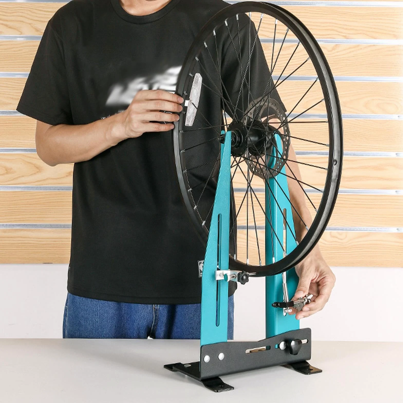 Soporte para rueda de bicicleta, mesa circular, herramienta de corrección de juego de ruedas, estación de reparación de alineación de ruedas ajustable con llaves de radio, base estable para