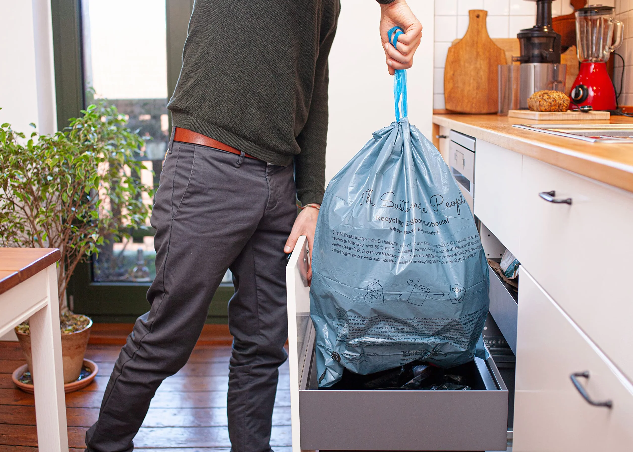 Bolsas de basura recicladas con cordón 35 L Blauer Engel resistentes a la rotura