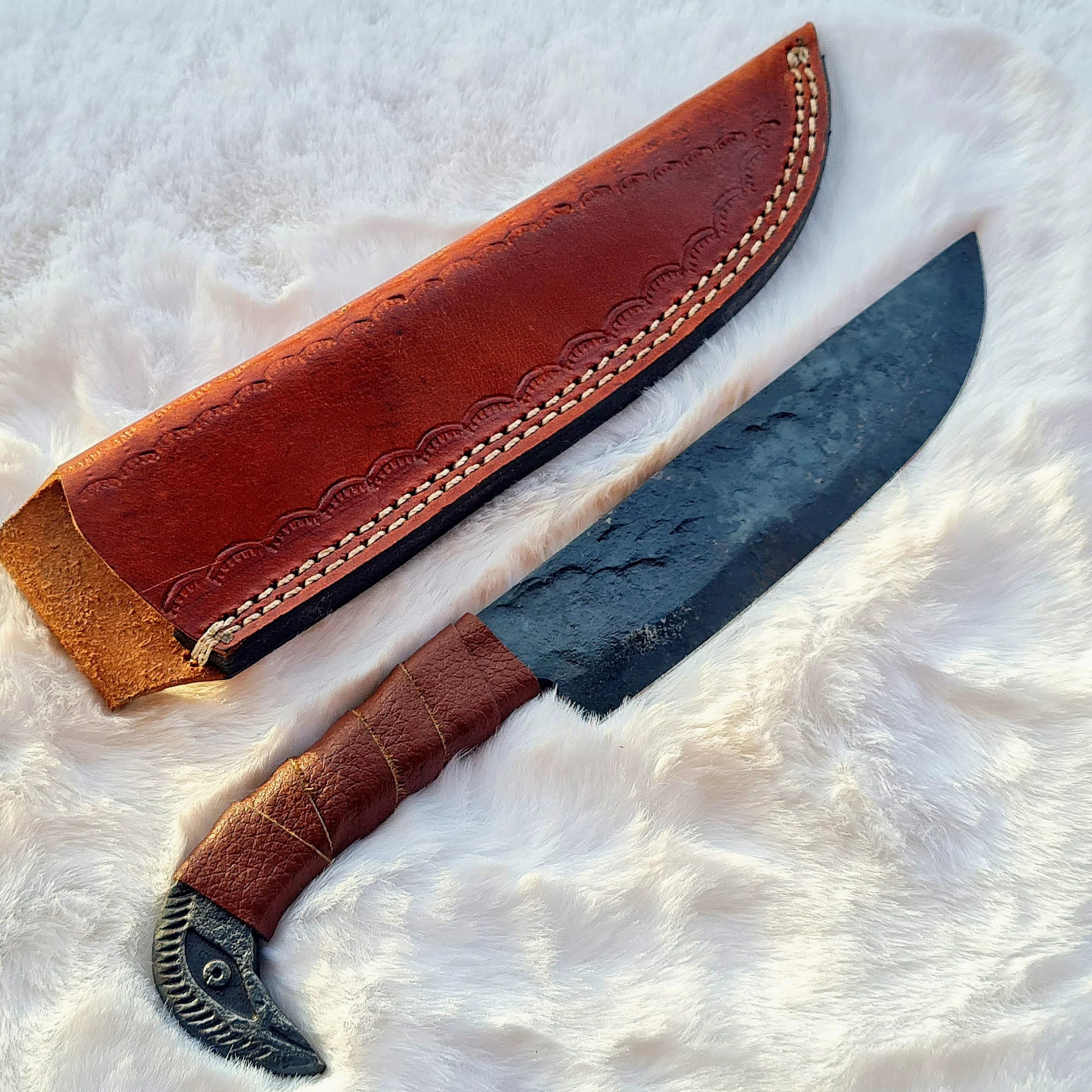 Cuchillo de cabeza de pájaro medieval | Cuchillo vikingo hecho a mano | Cuchillo celta para jardín y camping con funda de piel | LARP | HFK27