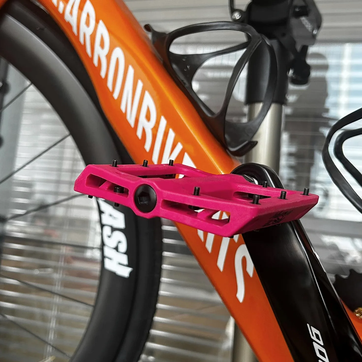 Pedales de bicicleta de montaña, pedales antideslizantes de fibra de nailon con rodamientos sellados, pedal de bicicleta plano ligero para MTB, bicicleta BMX de carretera