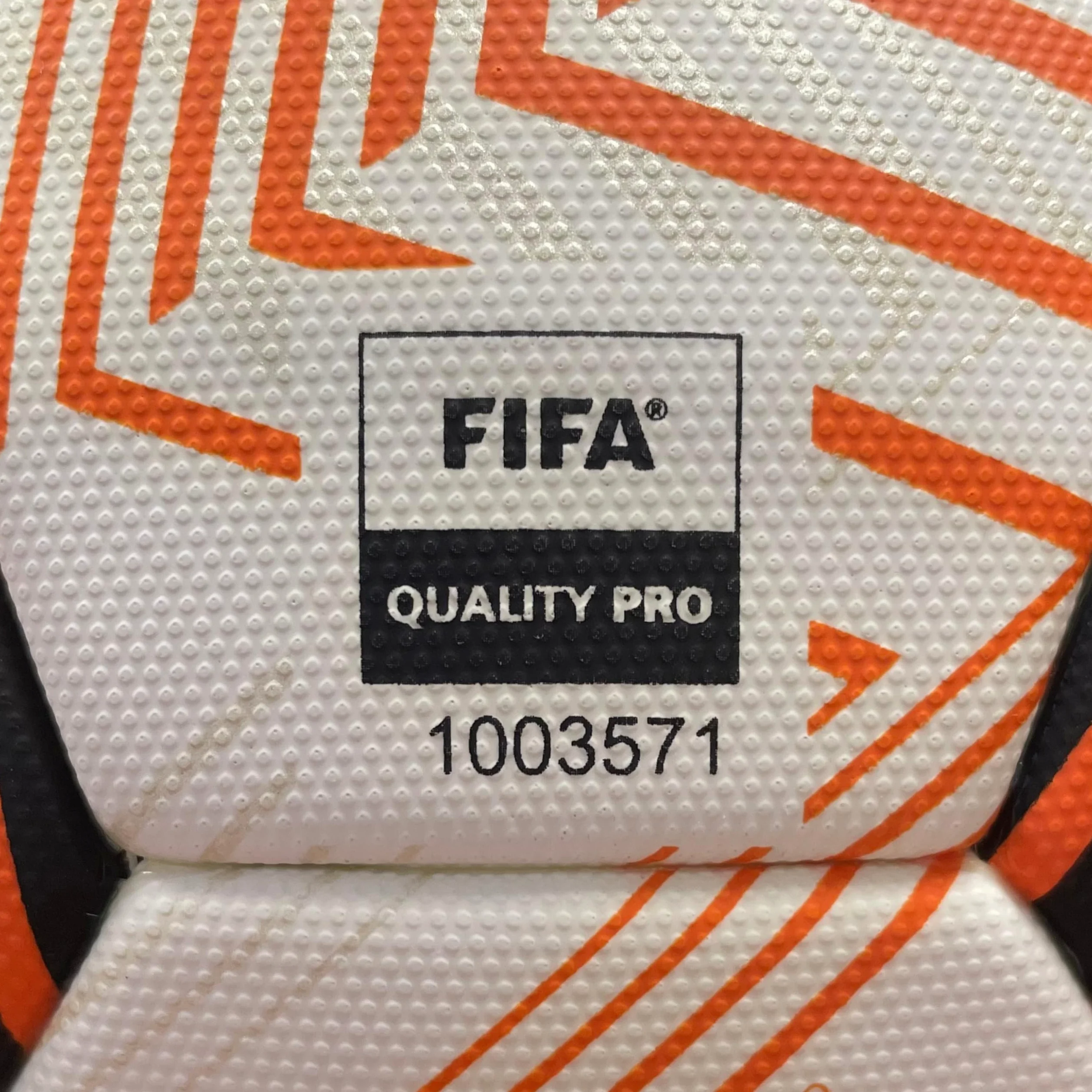 Molten Balón de fútbol 5000 UEL | Balón Oficial de la UEFA Europa League | Acentec Mejora la precisión de la Textura Mate adherida FIFA Quality Pro Ultimate | Talla 5 - para niños y niñas a Partir de