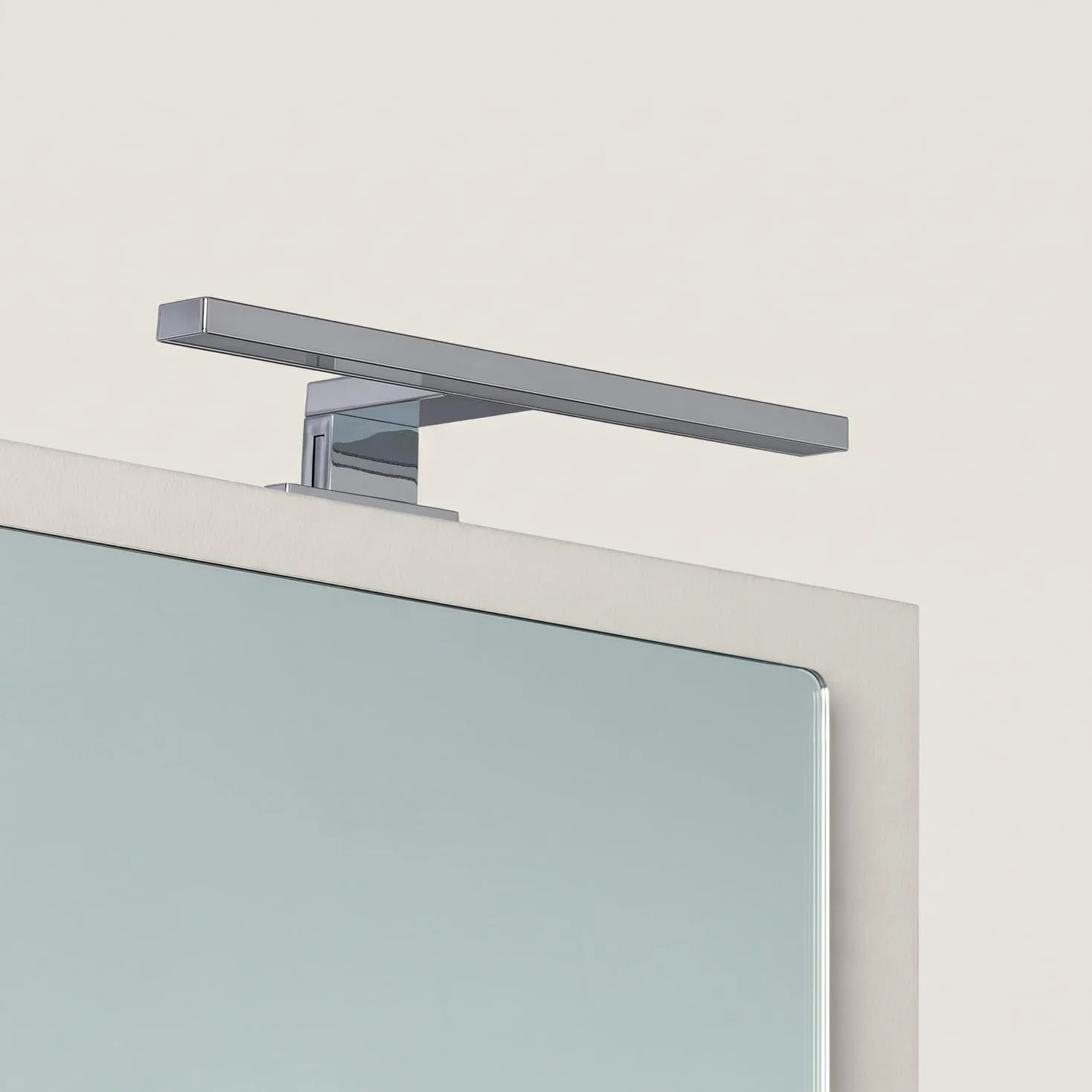 Aplique Espejo Baño LEDKIA LIGHTING Carl 5W 6000K Blanco Frío Plata