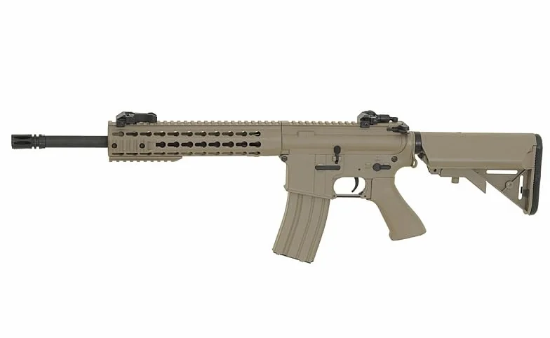 Rifle eléctrico de Airsoft Tipo M4 Airsoft Tan Modelo CM.515 de la Marca Cyma. Potencia 1 Julio. Incluye batería y Cargador de 300 Bolas. Disparo Semi y ráfaga automática