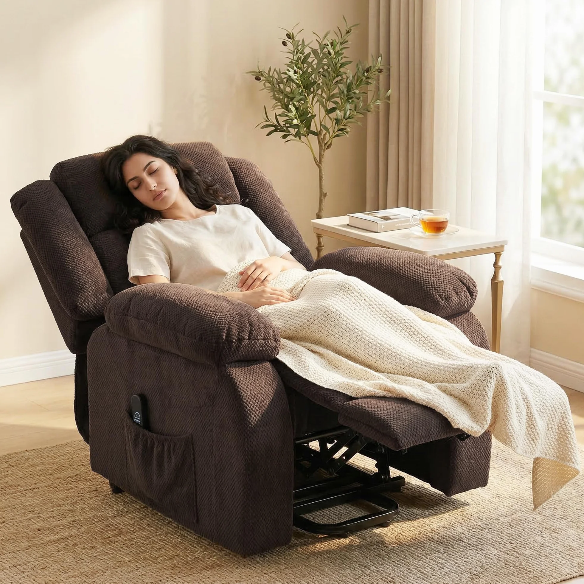 HOMCOM Sillón Relax Reclinable Eléctrico Levanta Personas con Puerto USB, Control Remoto, Asiento Ancho, Terciopelo, Marrón