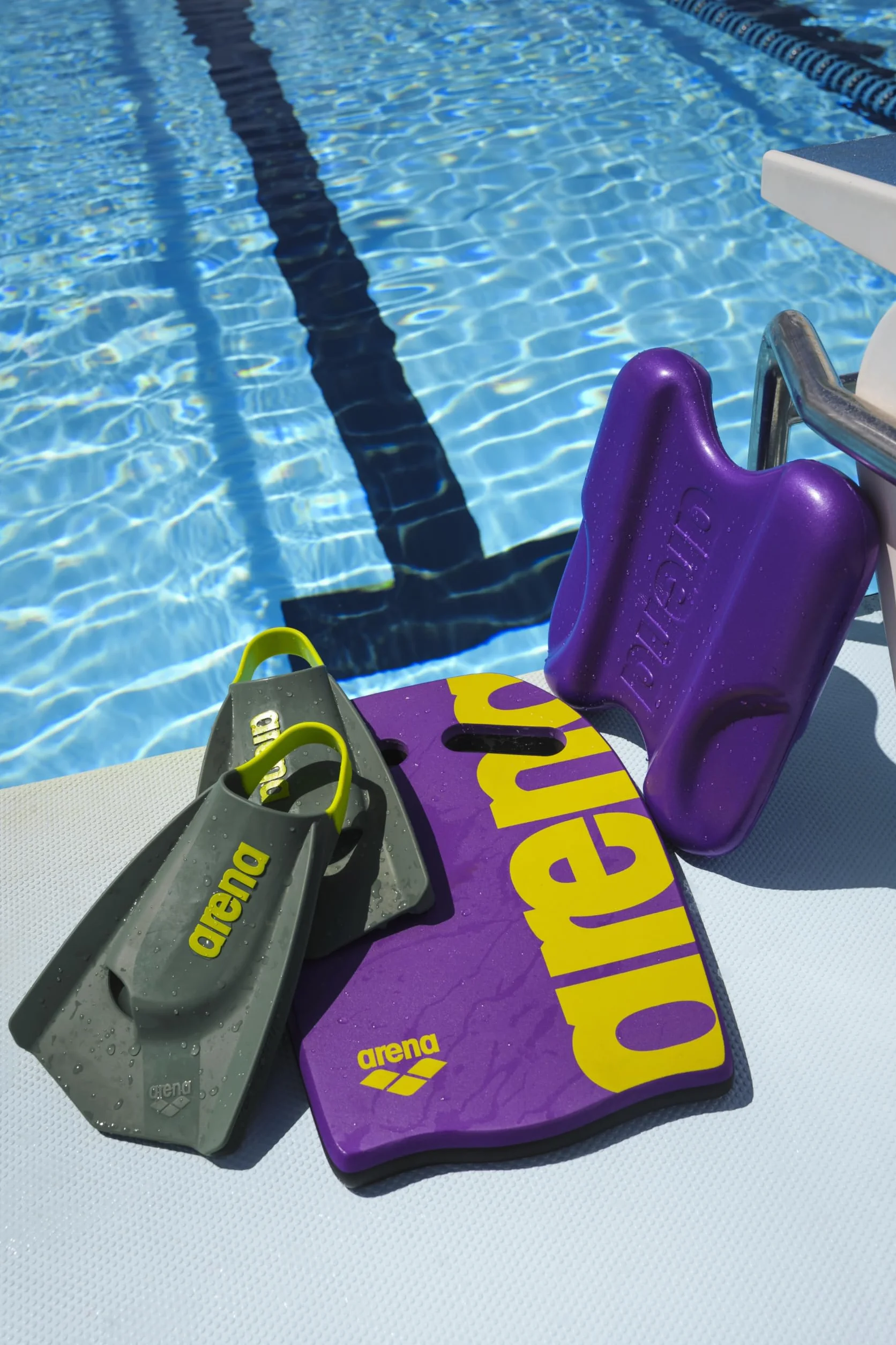 Arena Powerfin Pro II - Aletas de Entrenamiento de natación Unisex para Adultos y Hombres y Mujeres, Aletas de Hoja Corta de Silicona, Personalizables a la Izquierda/Derecha