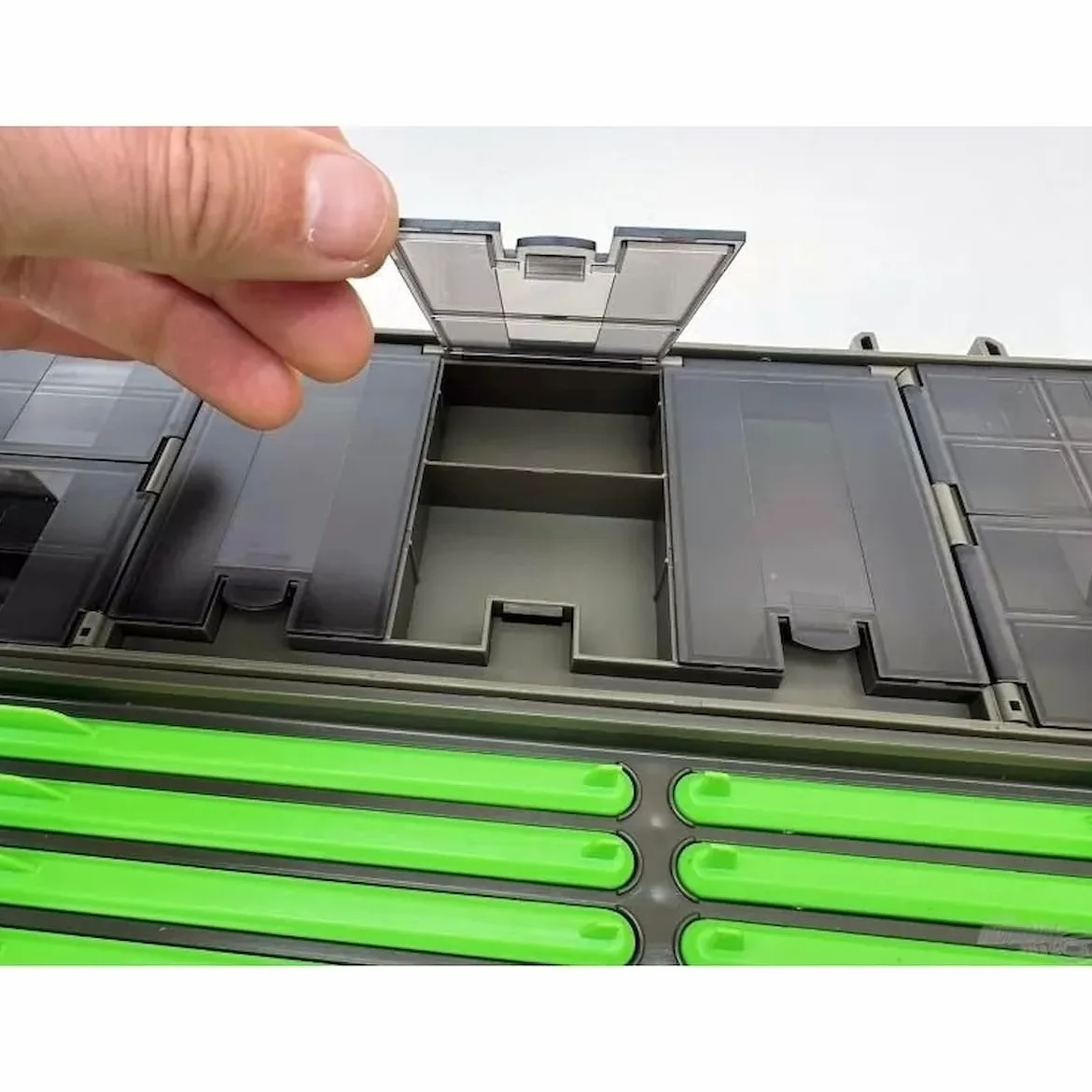 Haldorádó Feeder Pro Box - Caja organizadora profesional de aparejos de pesca y aparejos | Almacenamiento de alimentador de método de alto impacto con 10 escaleras de aparejo, 16 compartimentos