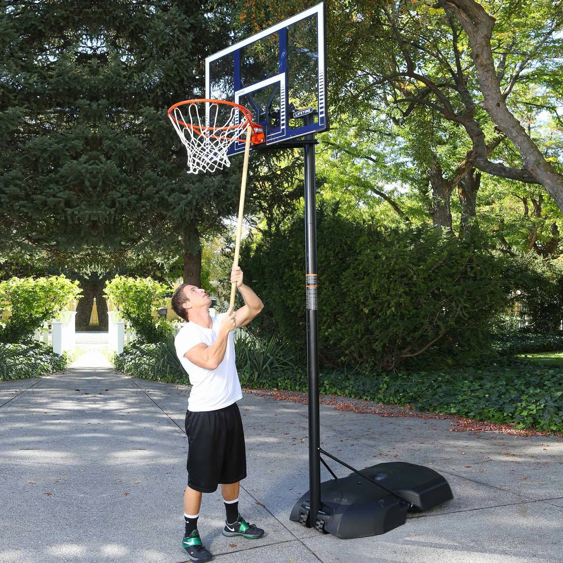 LIFETIME Canasta baloncesto regulable resistente