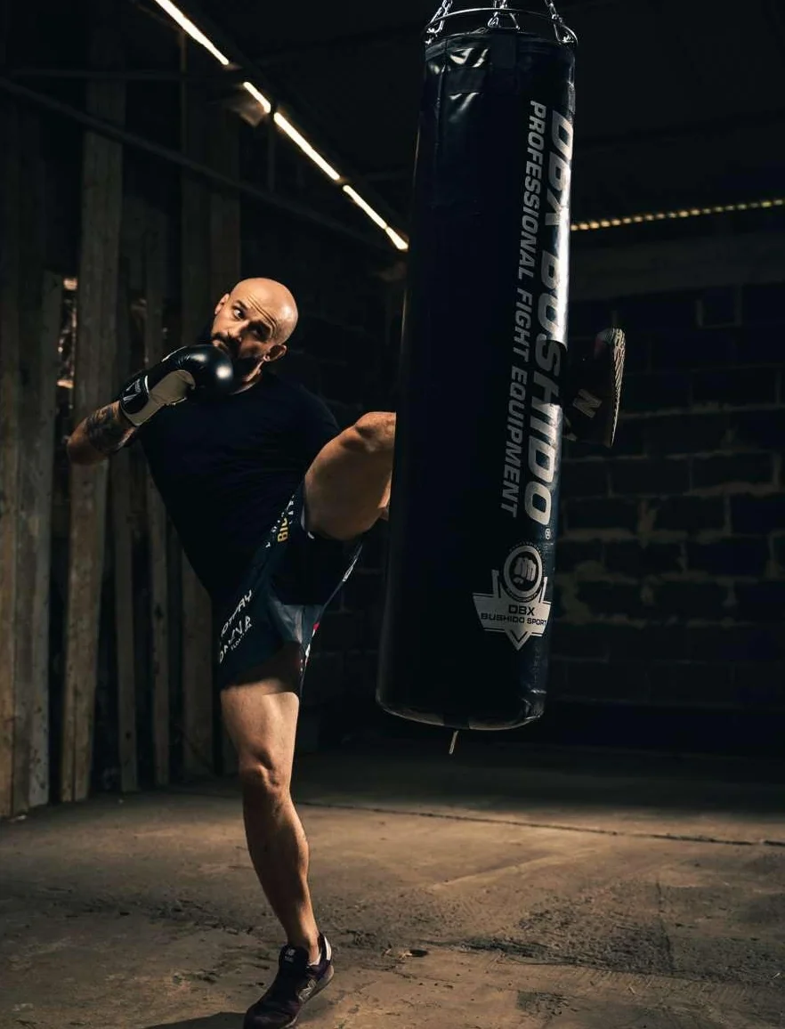 DBX BUSHIDO SPORT Saco de Boxeo Relleno con gránulos de Goma, 130 cm, Saco de 60 kg, Entrenamiento de Boxeo y Kickboxing, Bolsa de Punching…