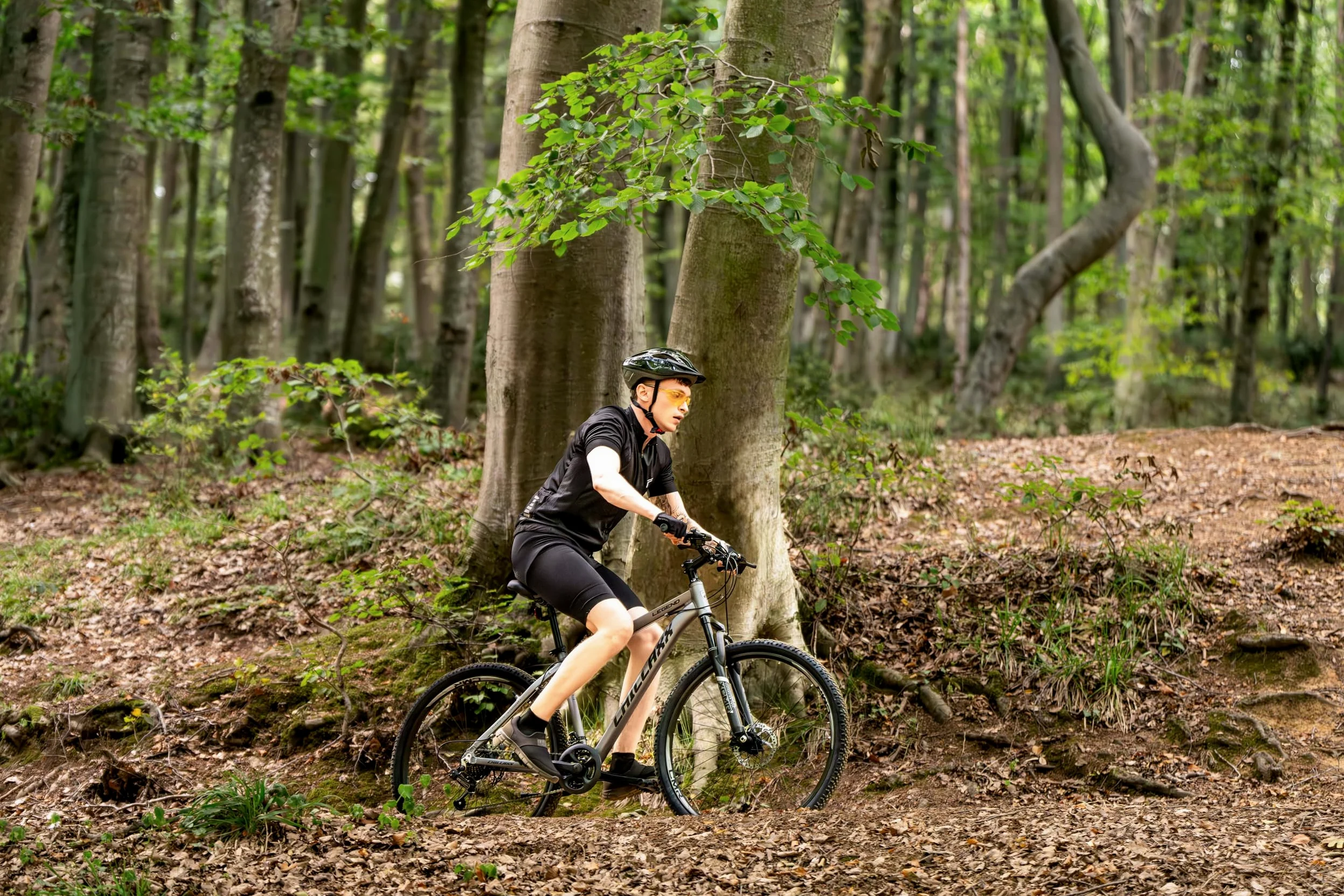 Chillaxx Bicicleta Legend Aluminio 24, 26, 27,5 y 29 Pulgadas,Mountain Bike MTB Bicicletas para niños y niñas, Hombres y Mujeres, 21 velocidades de Cambio de 29 Pulgadas, Freno de Disco Negro y Rojo