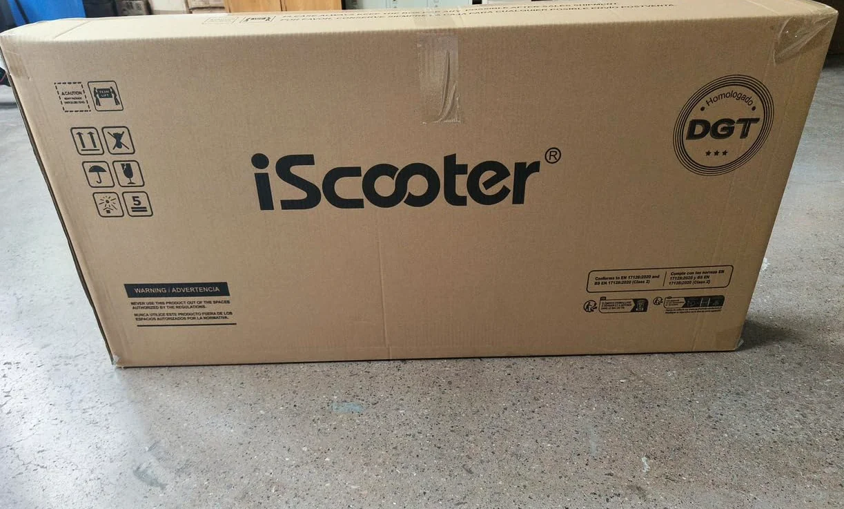iScooter 10" Patinete Eléctrico Adultos Homologado DGT, 500W Motor, Autonomía De 30-40 KM, Máxima 25KM/H, Bocina, Timbre, Intermitentes, App, Frenado Doble, Plegable, Carga 120 KG, Bloqueo/Desbloqueo