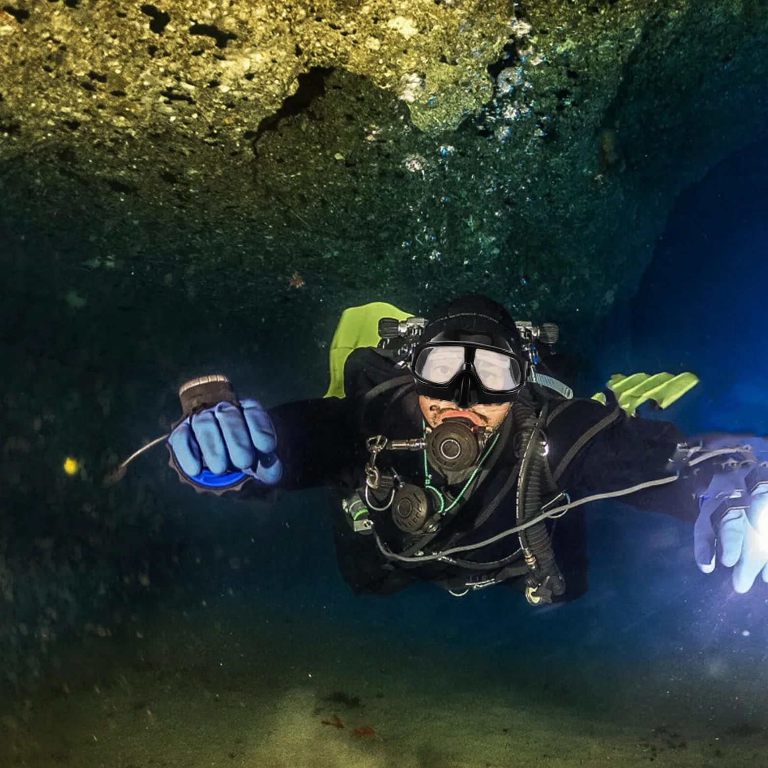 Máscara de Buceo Snorkel Ajustable para Adultos Gafas de Buceo Profesional Volumen con Amplia Visión para Natación y Snorkeling