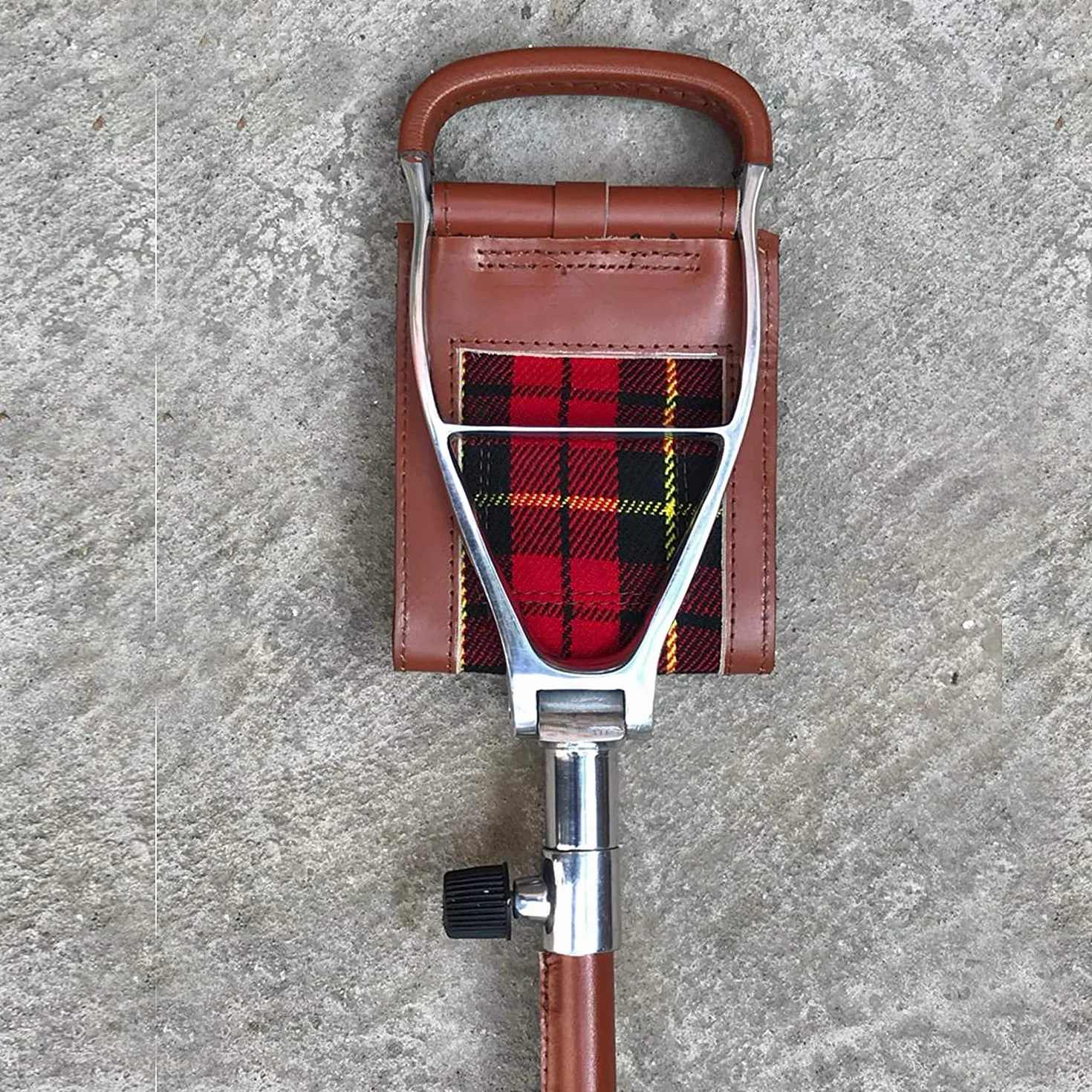 H E Bastón de asiento de tiro con sillas plegables de cuero | Bastón ligero | Equipo de caza Bastones de tiro marrón antiguo ajustable | Royal Stewart Tartan (CH)