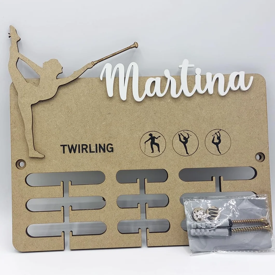 Medallero Twirling de Madera Personalizado con Nombre Colgador de Medallas Deportivas