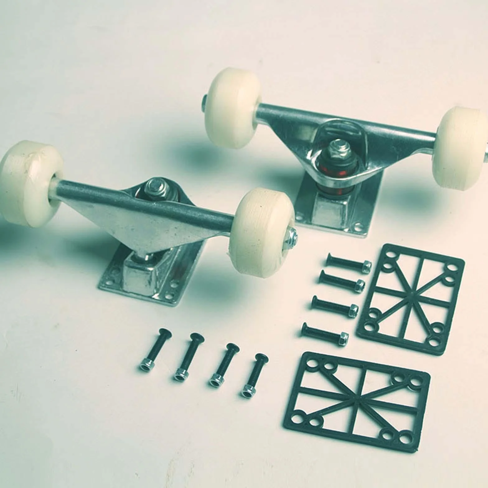 Kit de Ejes Y Ruedas para Monopatín, Kit de Ruedas Y Rodamientos de 52 Mm, Ejes de 5 Pulgadas, Almohadillas Elevadoras para