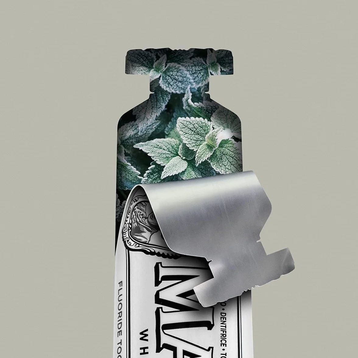 Marvis Pasta de dientes blanqueante de menta 85 ml gel dentífrico
