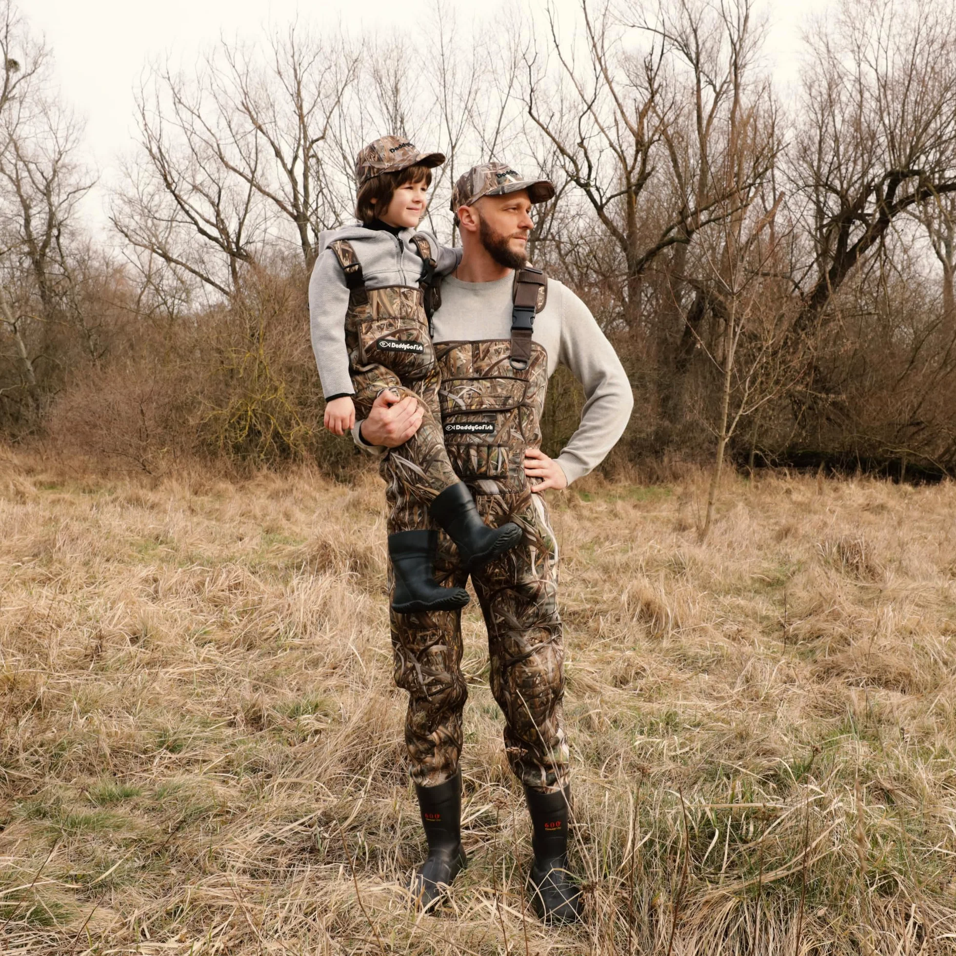 DaddyGoFish Vadeadores De Pecho De Neopreno para Niños Y Adultos, Bootfoot, Pesca Y Caza con Gorras De Camuflaje Y Colgador De Vadeador