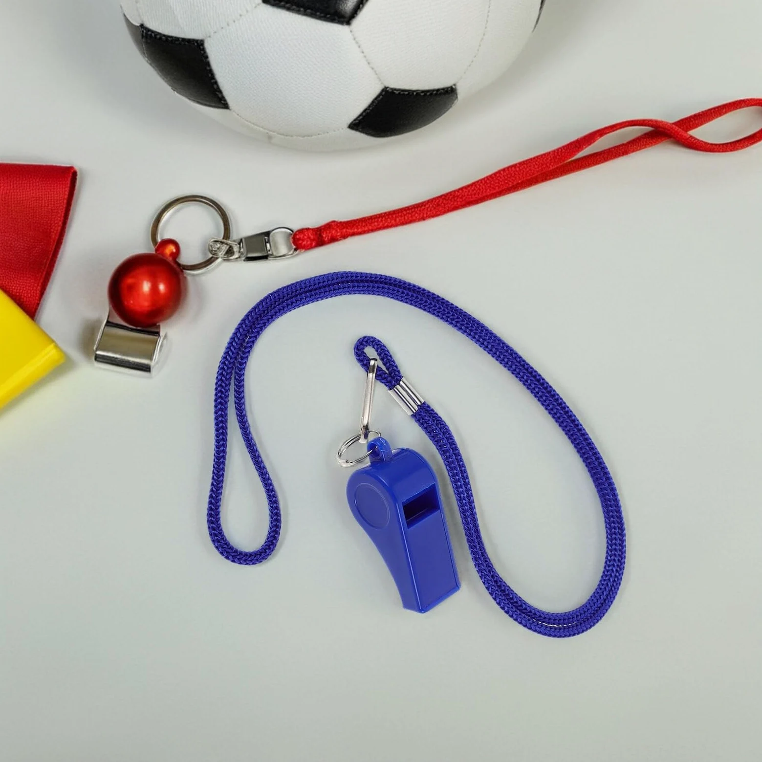 36 Piezas Silbatos Plásticos con Cordón Azul Silbato de Emergencia para Sonido Fuerte para Árbitros de Fútbol Deportes Campamento y Actividades