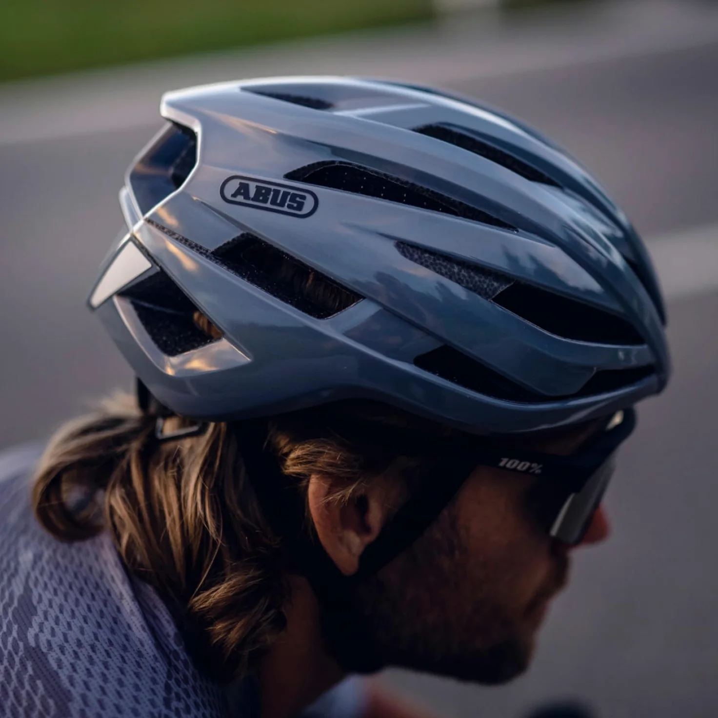 Abus Casco para Bicicleta de Carretera StormChaser Ace - Protección Ligera para Ciclismo de Competición, Cicloturismo y Ciclocross - para Hombre y Mujer
