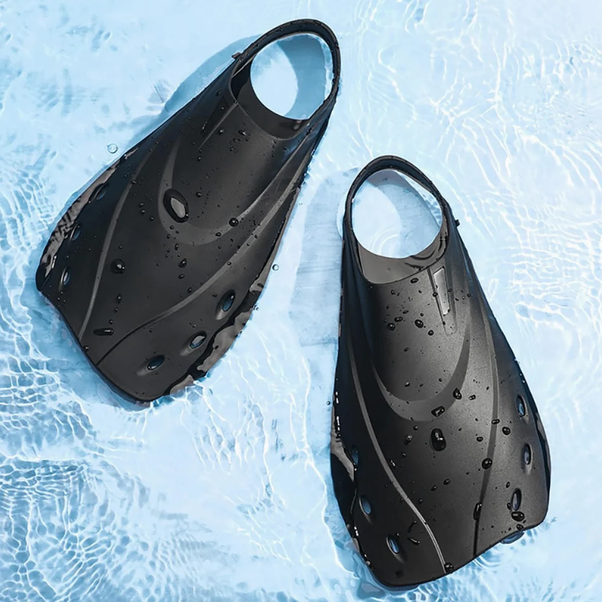 Aletas de Natación para Adultos Negras Bolsillo Suave y Flexible de , Ligeras y Ajustables, Ideales para Piscina y Mar