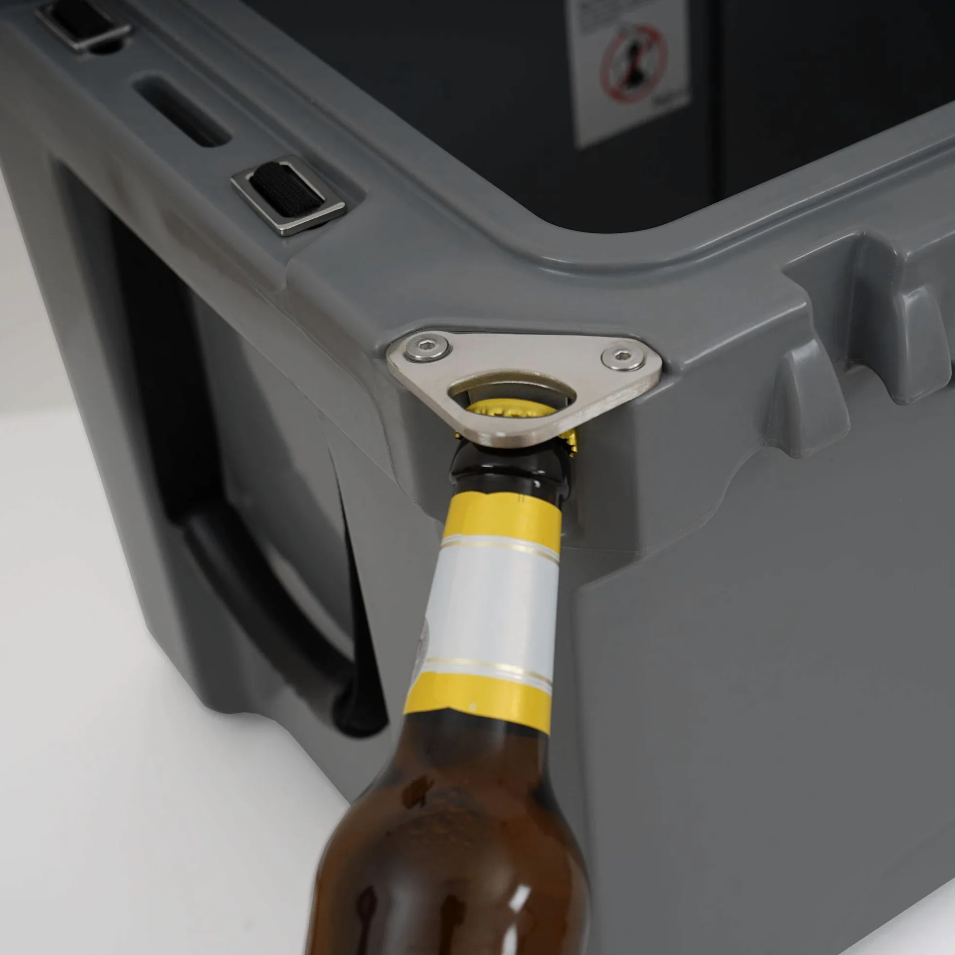 Zelsius Nevera Portátil 50 litros | Coolbox para Camping, Trabajo, Viajes, Pesca | Caja de Hielo para Bebidas | Caja Térmica para Frío y Calor