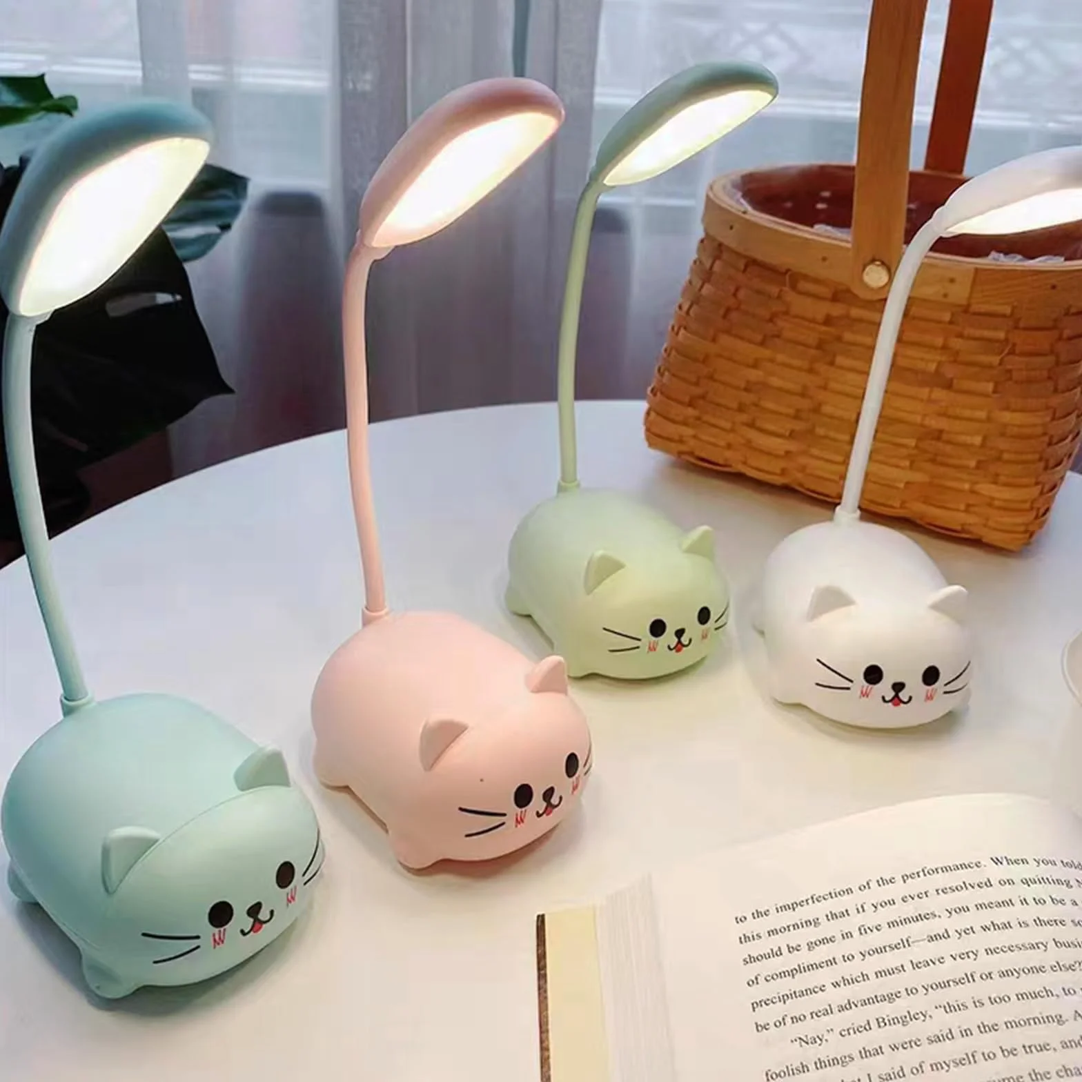 Lámpara LED de escritorio recargable por USB, mini luz nocturna de gato plegable, luz de mesa portátil rosa