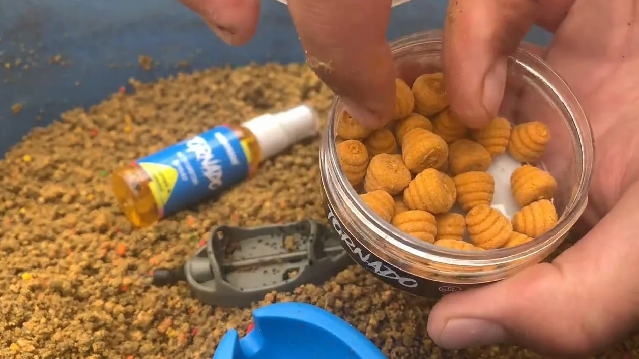 Haldorado Tornado Wafter Piña+N-Butyric 12mm, hookbait carpfishing, cebo flumino, cebo 100% bidegradable