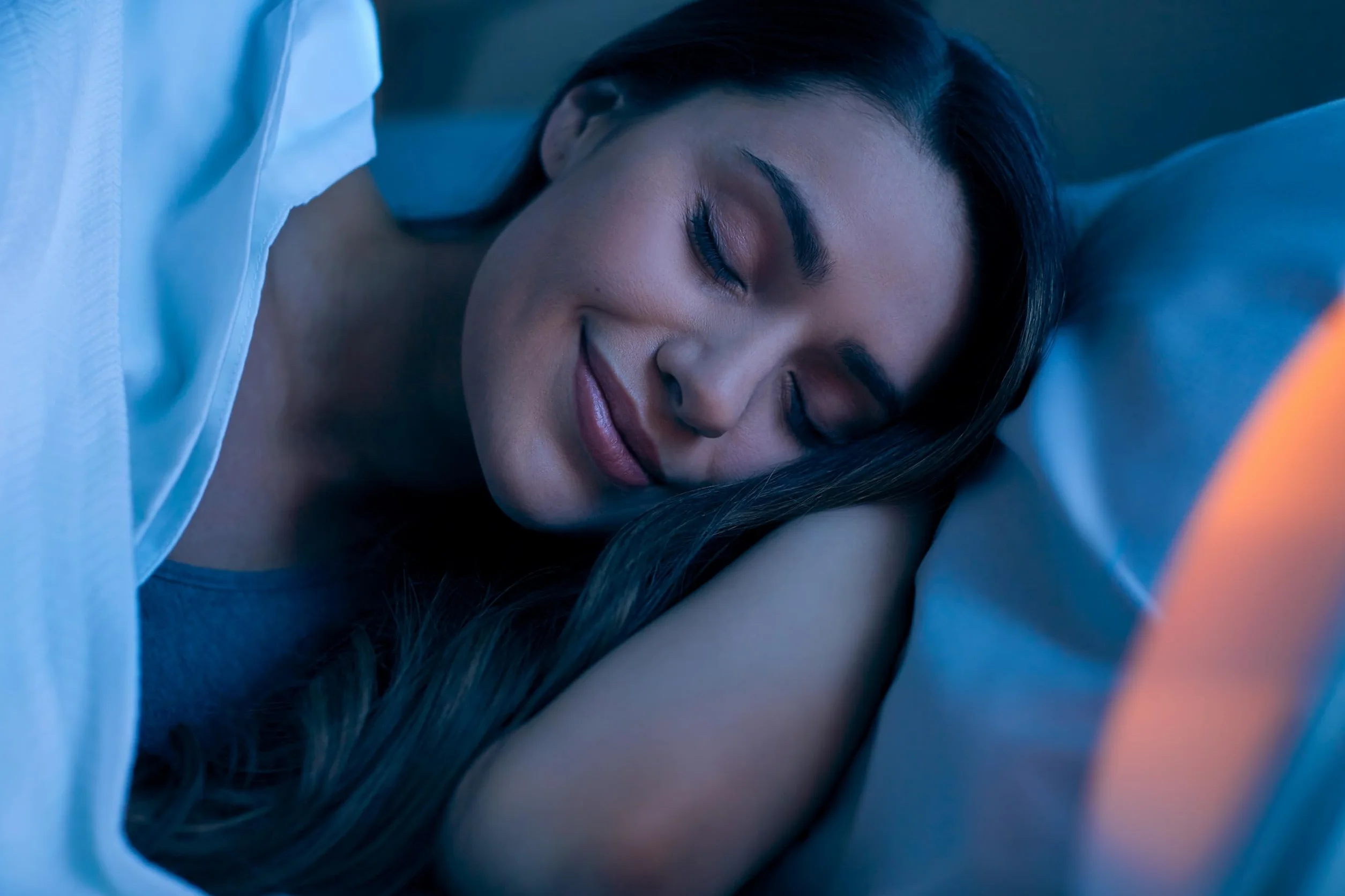PHILIPS HF3519/01 Despertador de luz con simulación del amanecer, Radio FM, lámpara de lectura, 5 sonidos naturales, Alarma diferida