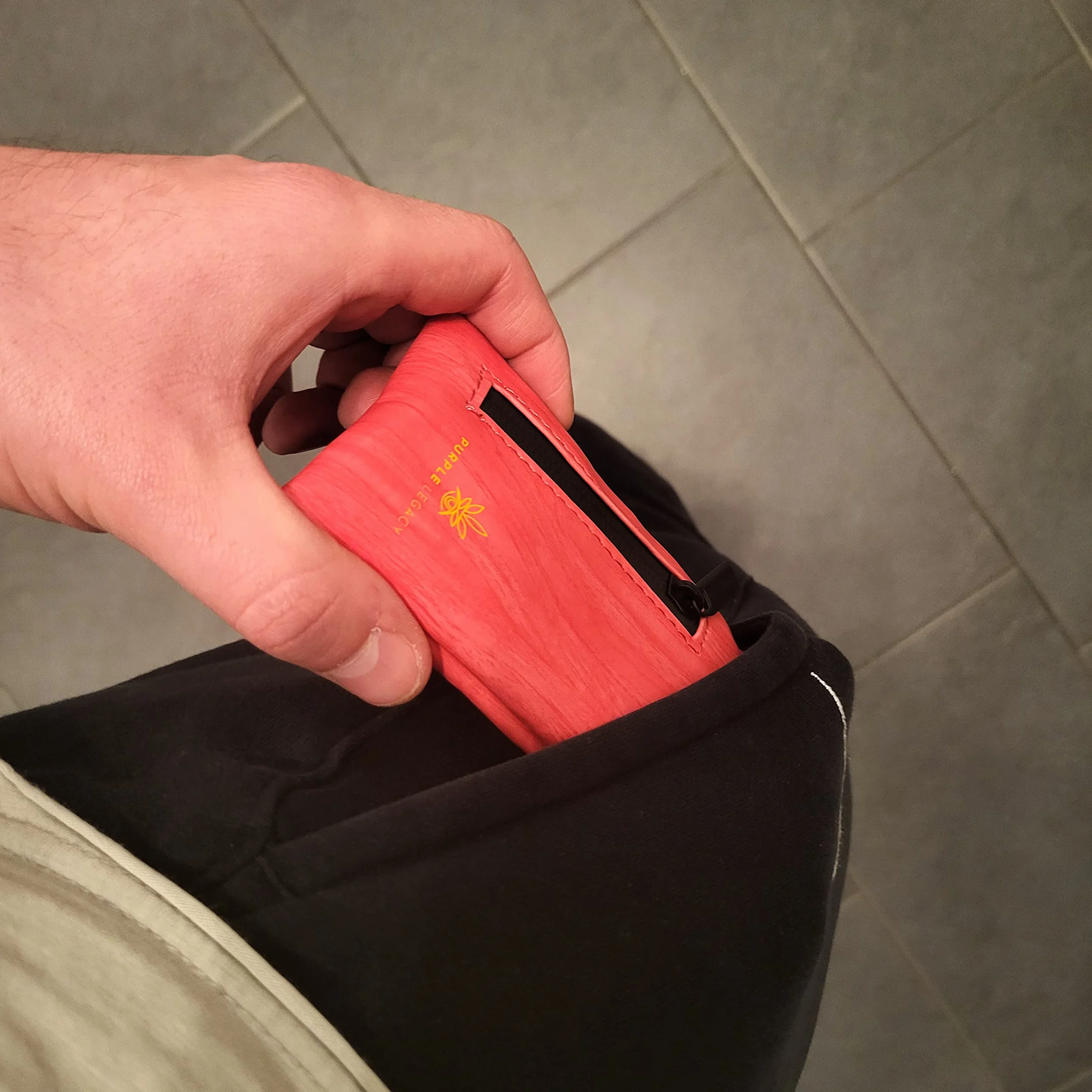 Bolsa a Prueba de Olores Con Forro de Carbono para Viaje 21,6 x 7,8 x 2 cm Rosa