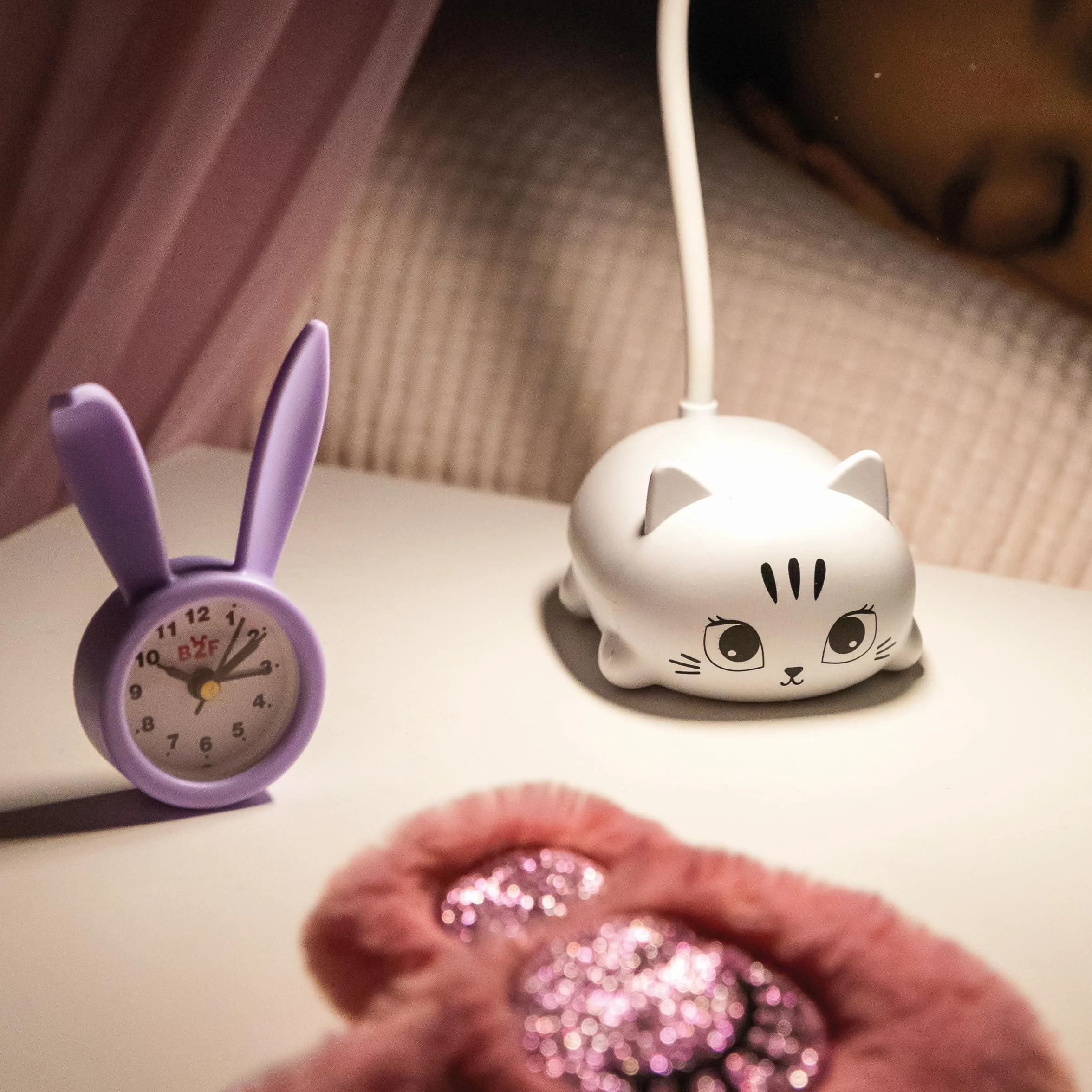 Back2Fun Lámpara de escritorio infantil gatito LED cálida cuello flexible recargable USB luz noche estudio
