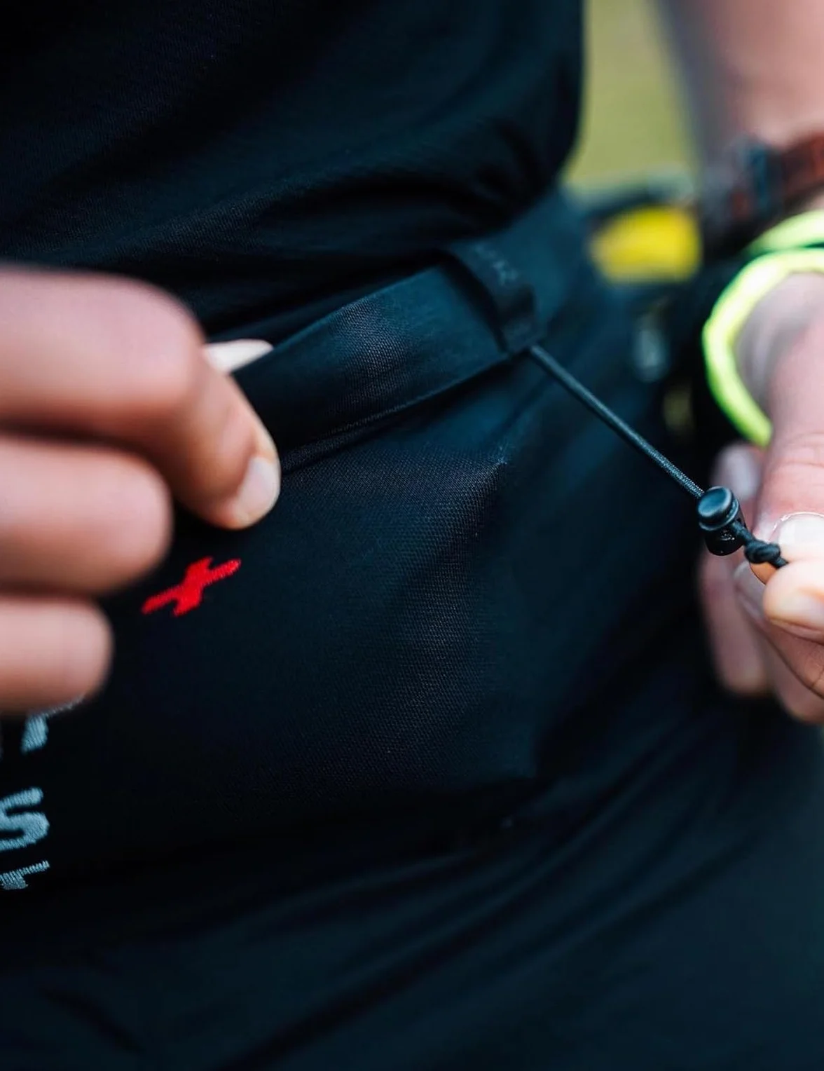 Compressport Free Belt Pro Cinturón para Correr Ultra Ligero Transpirable Sin Rebote Negro