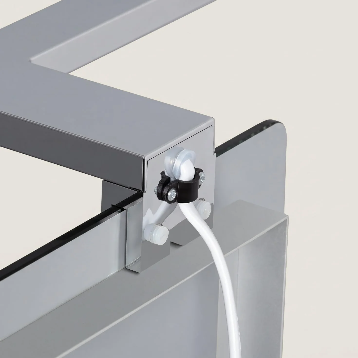 Aplique Espejo Baño LEDKIA LIGHTING Carl 5W 6000K Blanco Frío Plata