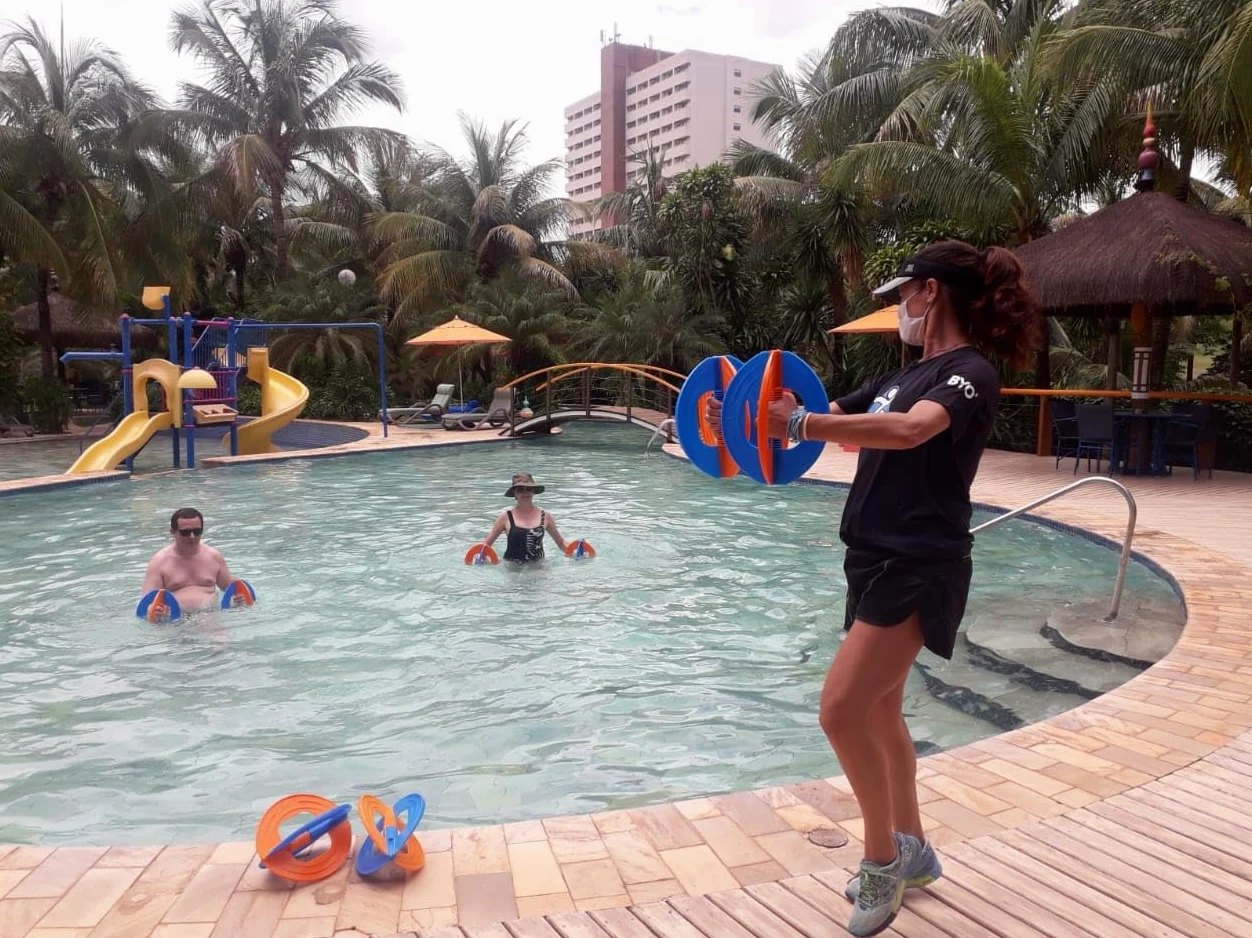 Floty Mancuernas Acuáticas Power Ring para Aquagym - Halteres de Agua con Empuñadura Antideslizante para Hidroginástica, Fitness Acuático y Rehabilitación - Diseño Hidrodinámico (1 Par)