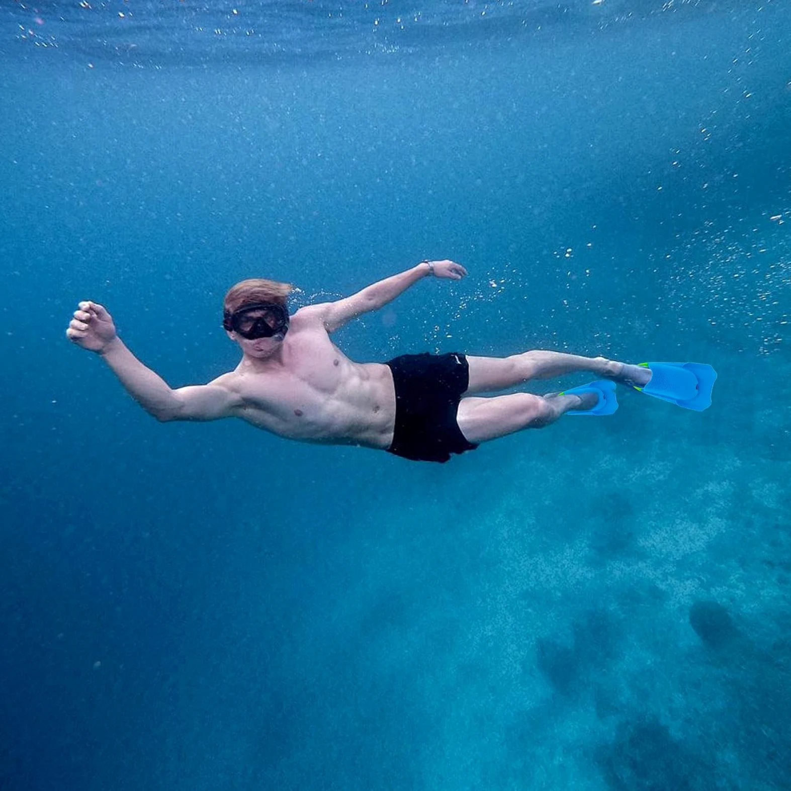 Aletas de natación – Aletas cortas de silicona de talón abierto, aletas de buceo ligeras | para mujeres principiantes, piscina, playa, buceo, esnórquel, entrenamiento de natación