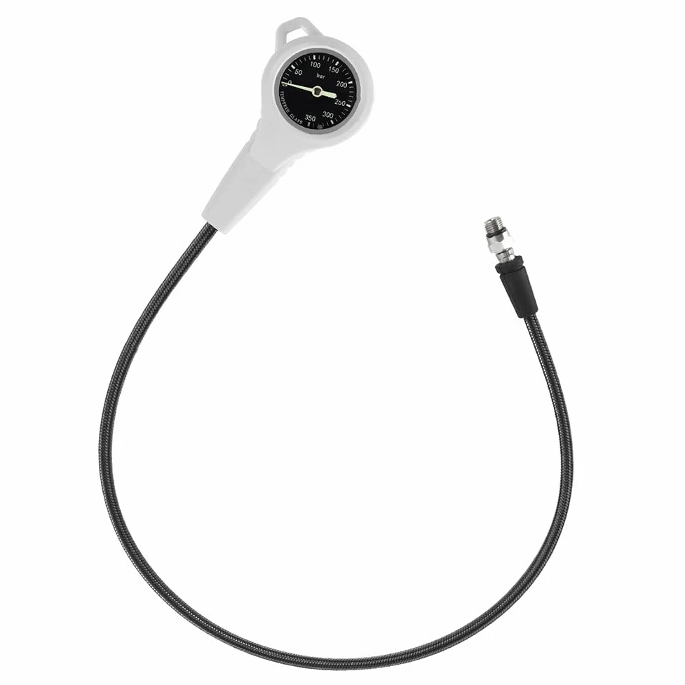 Medidor de presión de buceo con manguera tejida de fibra de carbono (rosa) | Rosca 7/16-20UNF, luminosa para esfera para agua oscura, rotación de 360 grados, alta estabilidad de hasta 300 bares