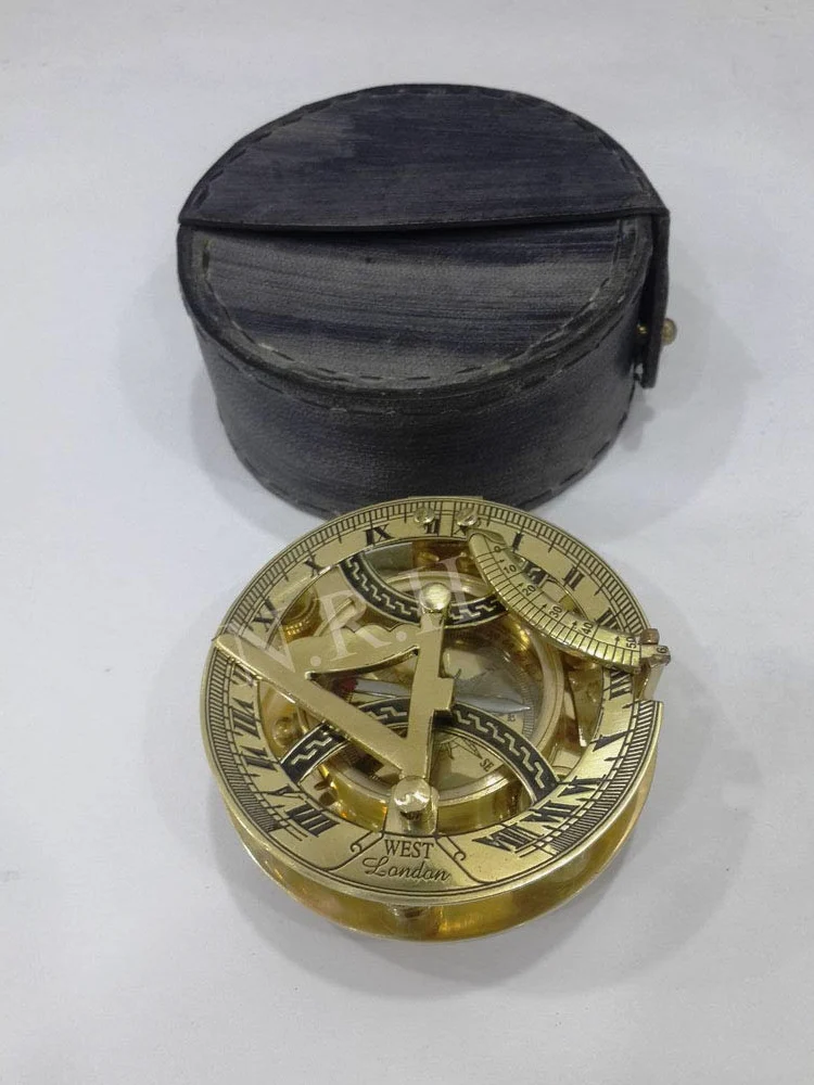 Brújula de navegación Redonda con Acabado de latón Vintage con Estuche de Cuero