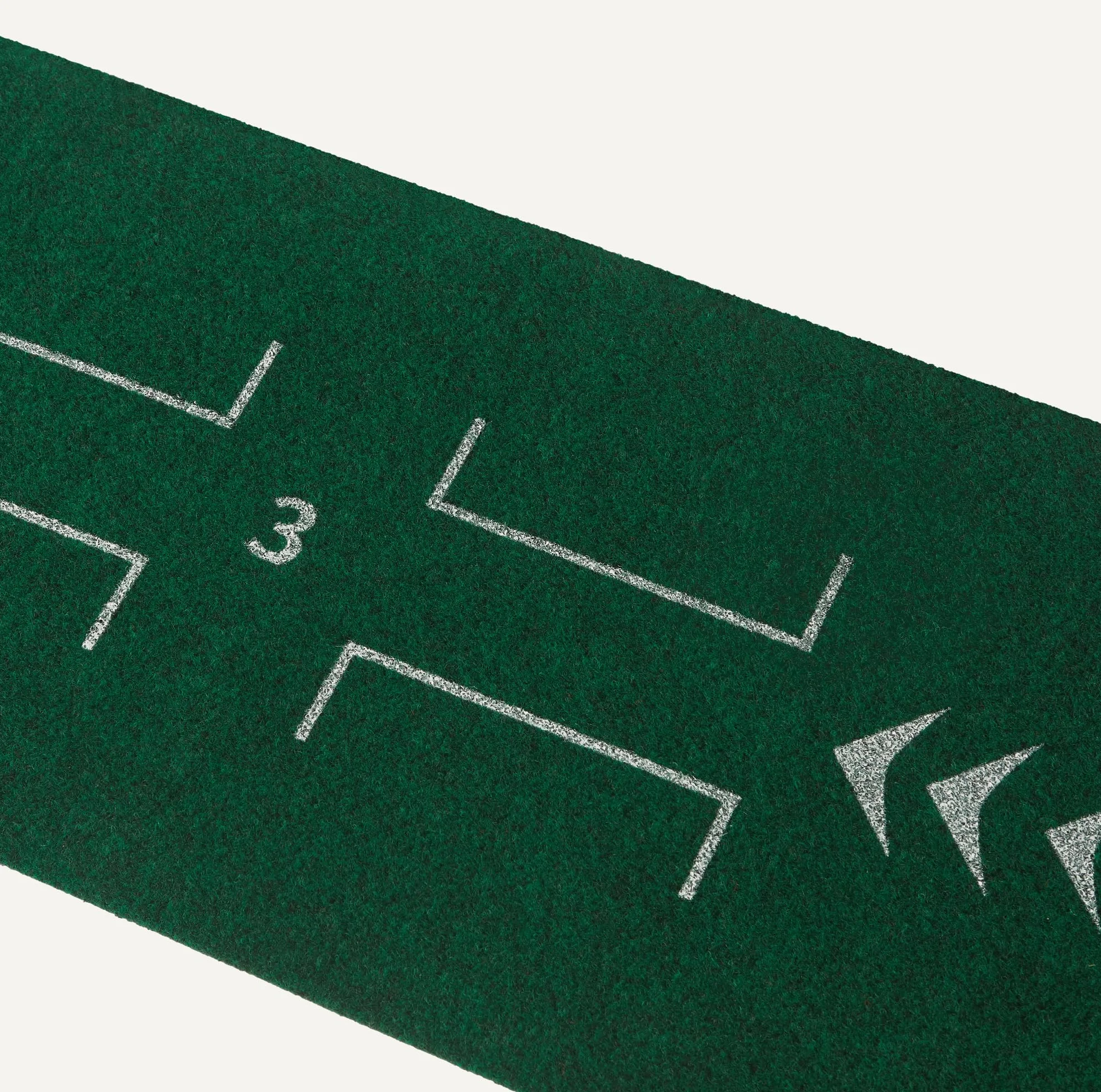 Amazon Basics Alfombrilla de Golf con Devolución Automática de Pelotas, Tapete de Entrenamiento con Guías de Alineación, Green de Práctica para Interiores y Exteriores, 277 x 36,5cm, Verde