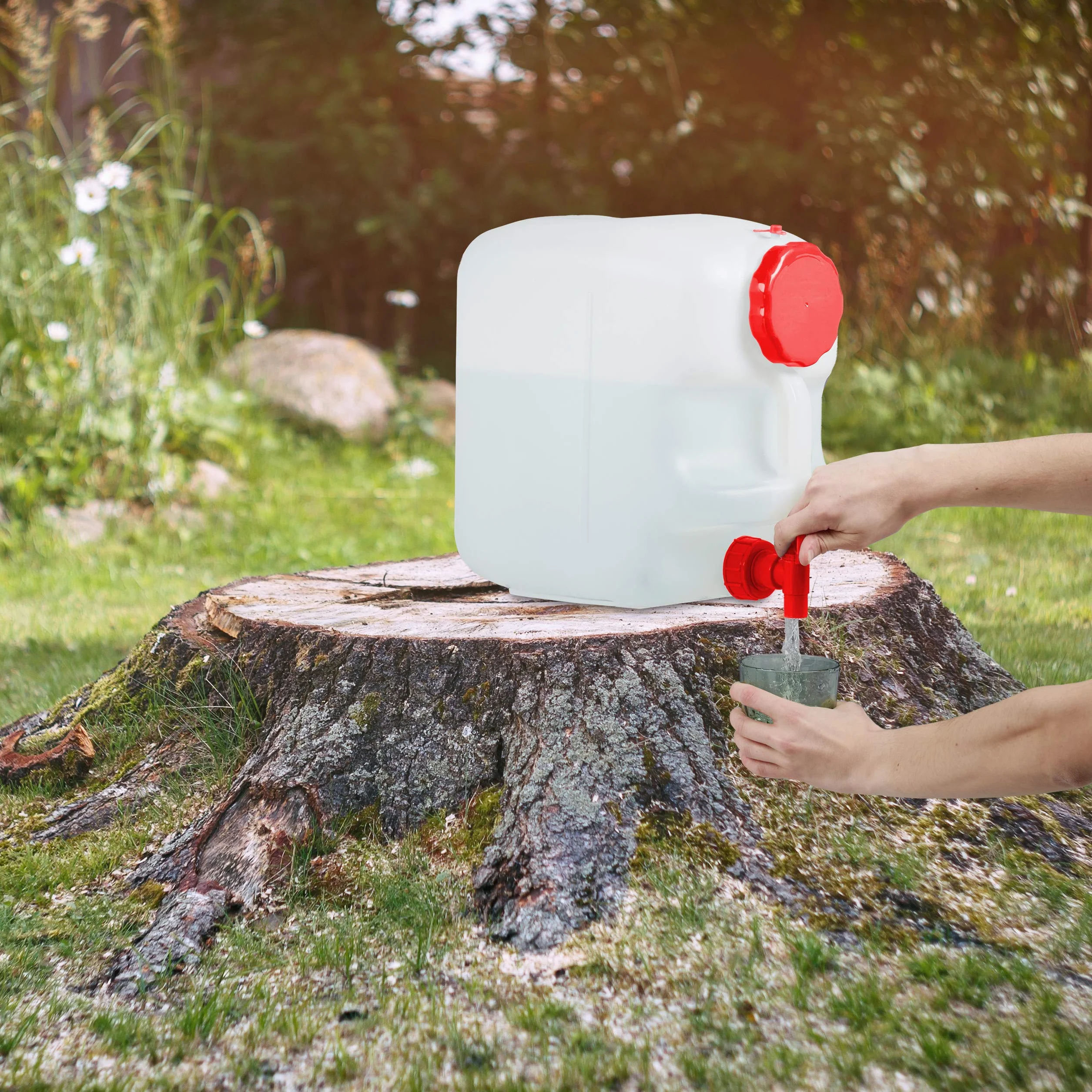 Relaxdays Bidón de agua con grifo, Tapa de rosca ancha, Accesorio de camping, 23L, Sin BPA, Blanco & Rojo, 1 Ud.