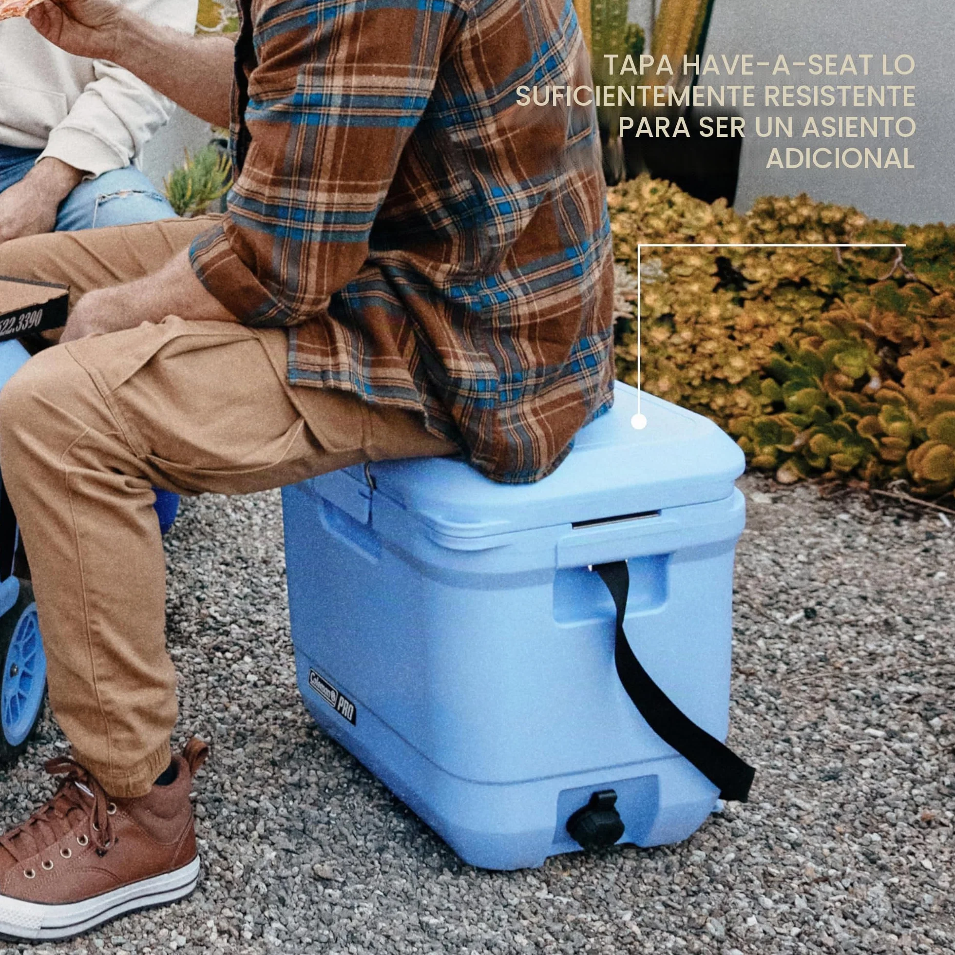Coleman Pro Nevera rígida Resistente con Aislamiento | Capacidad 24-52 L | Mantiene el Hielo hasta Durante 5 días | Aislamiento de Espuma Completo | Nevera portátil Grande para Uso en Exteriores