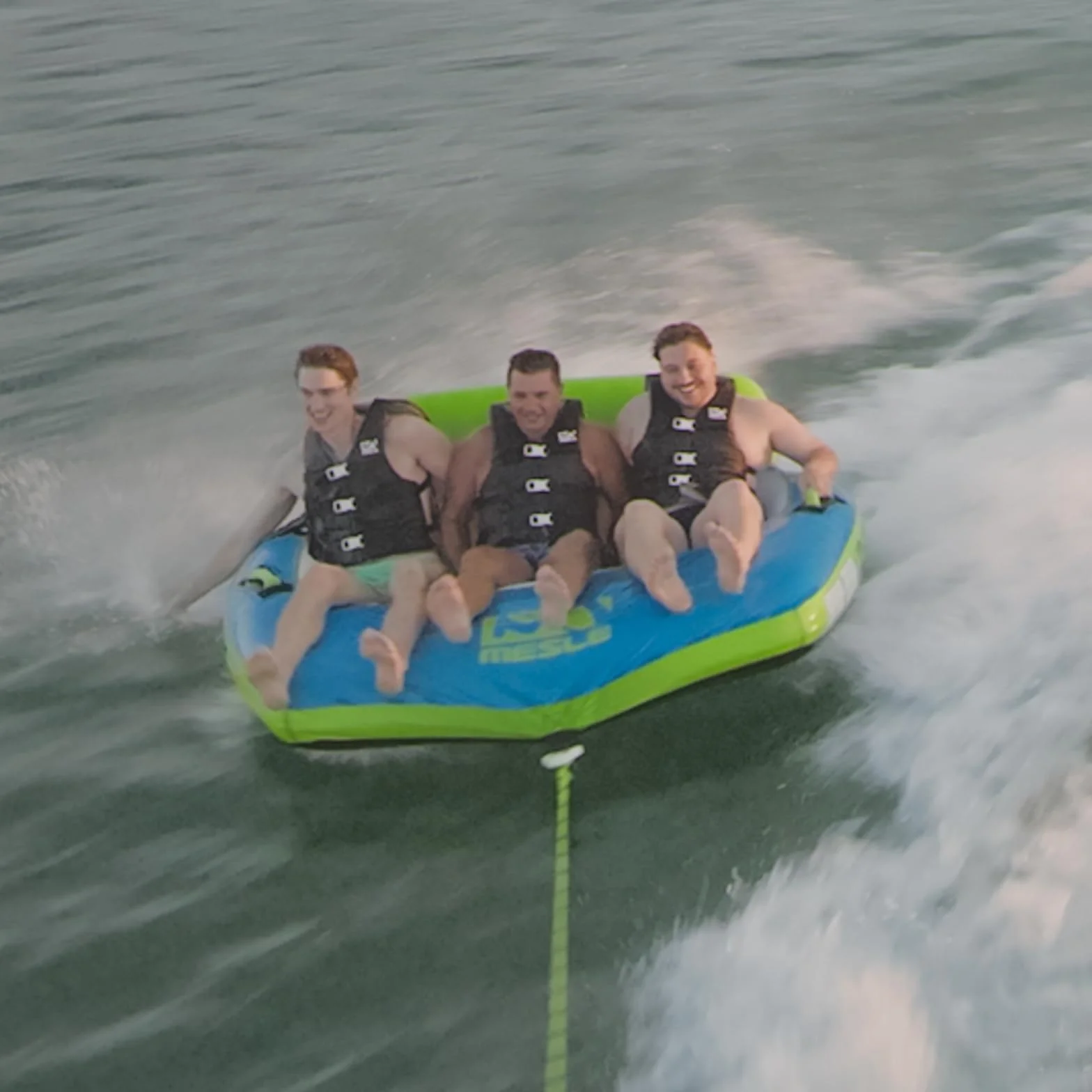 Mesle Flotador de Arrastre Bumper 1-3 Personas Hinchable para Barco y Moto Acuática