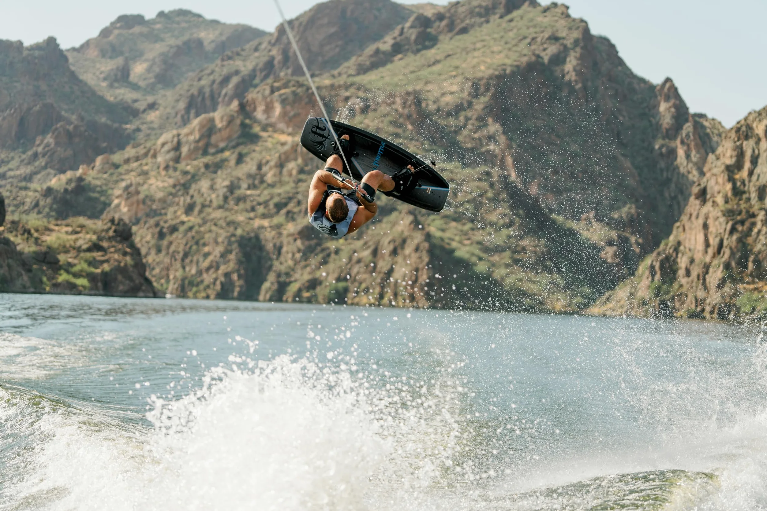 Absolute Outdoor Full Throttle Aqua Extreme Kit de Wakeboard (Negro/Azul, 55.1 x 21.6-inch/140 cm x 42 cm)