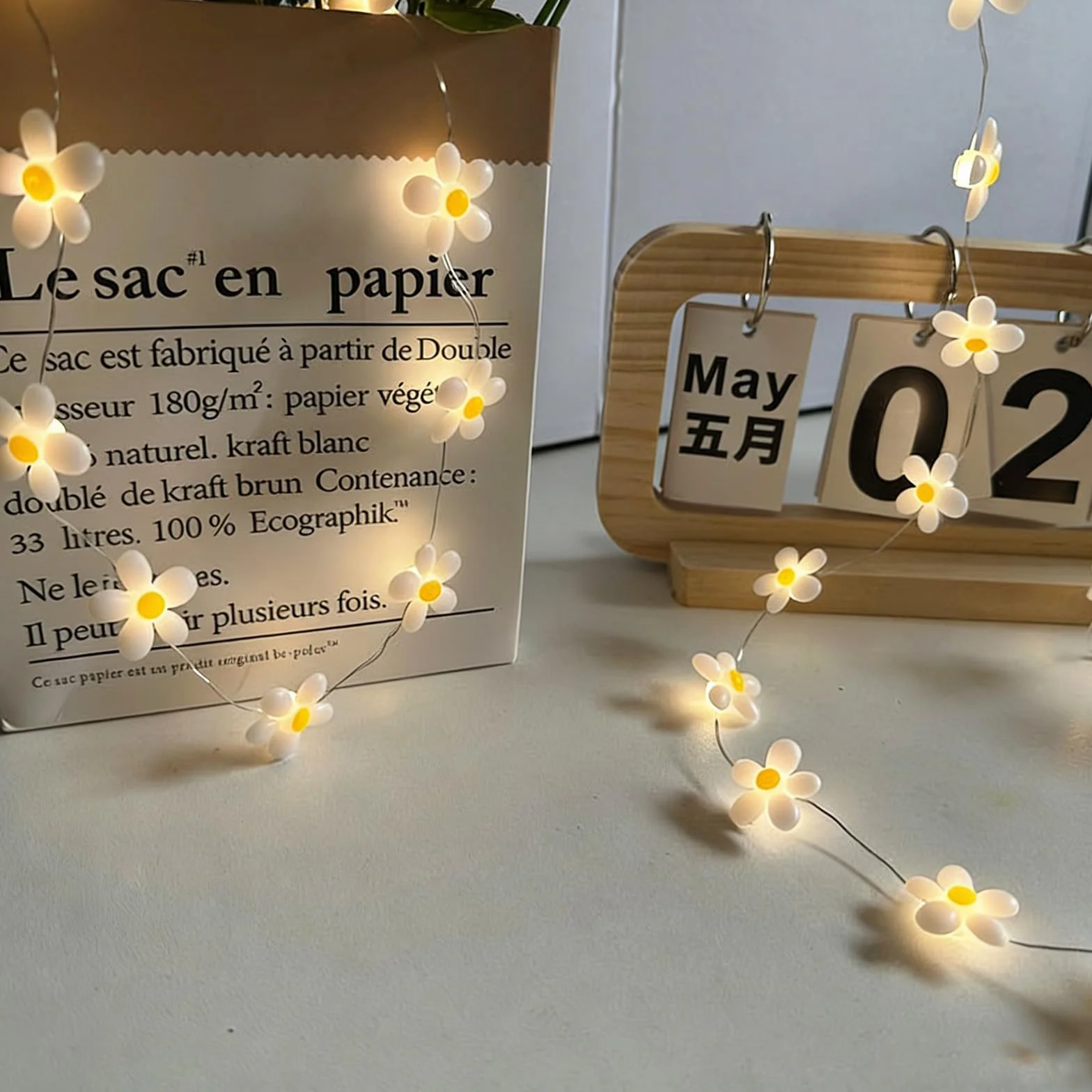 Guirnalda de Luces Artificiales LED 20 Luces 2M Margaritas Cadena de Luz Hadas para Interiores Bodas